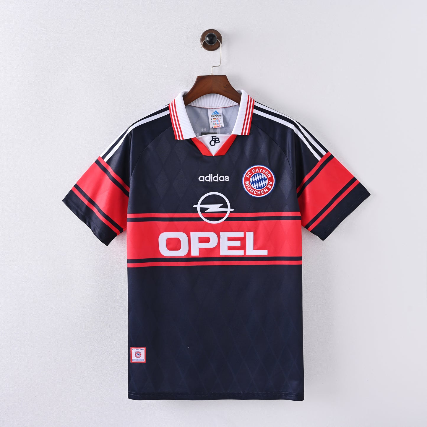 1997-99 Bayern Munich Away Shirt