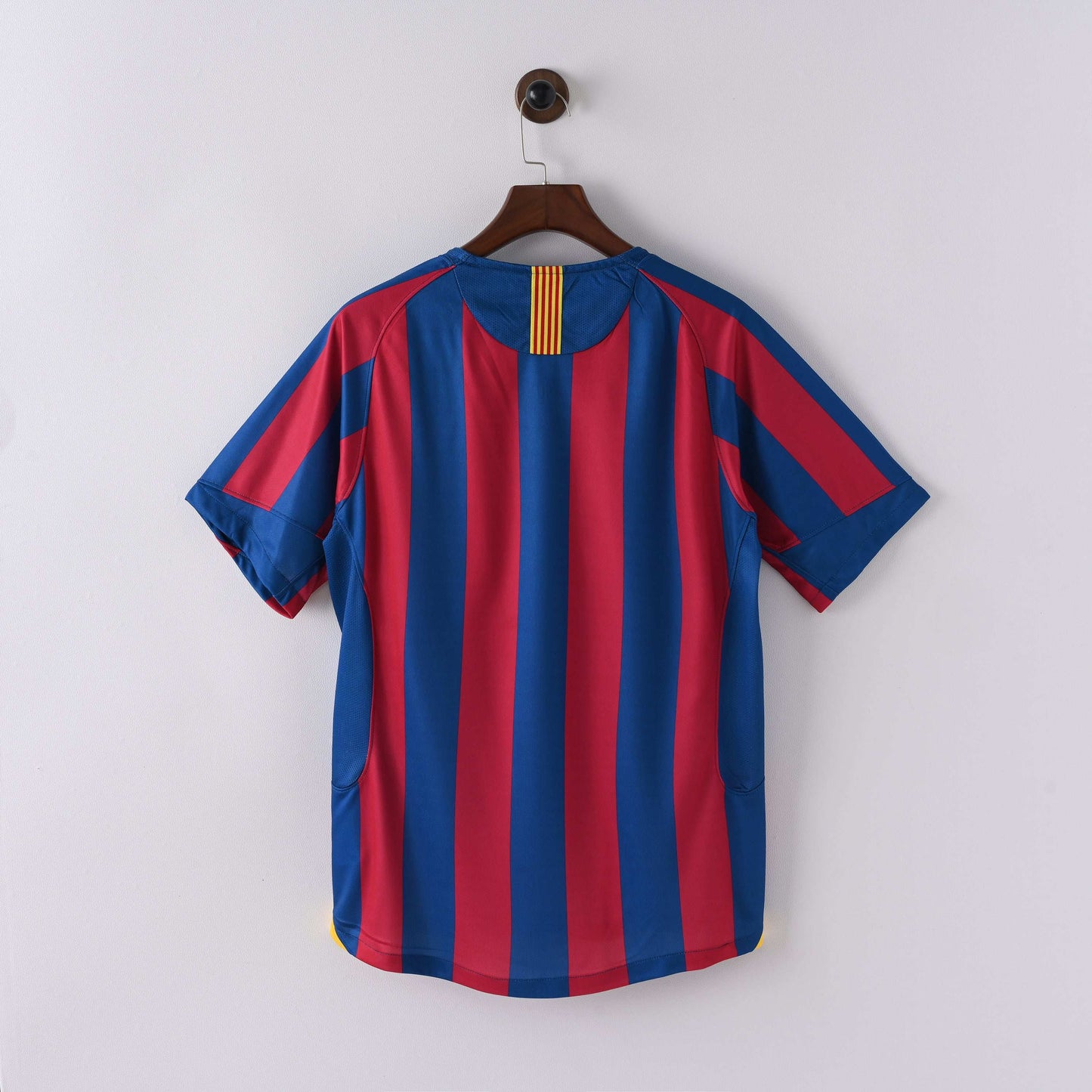 2005-06 FC Barcelona Home Kit - Retro Classic Kits