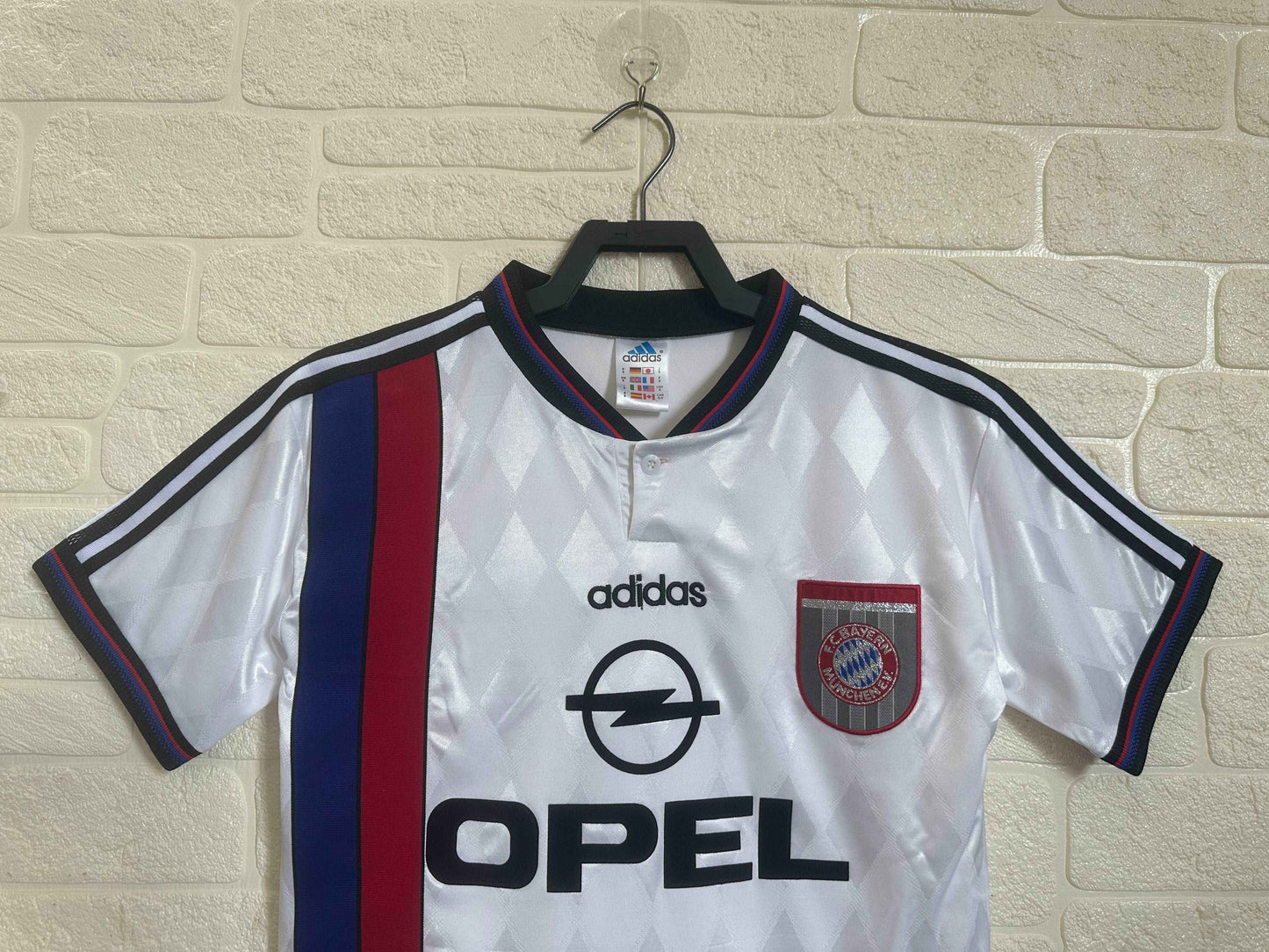1996-98 Bayern Munich Away Shirt - Kit Legacy