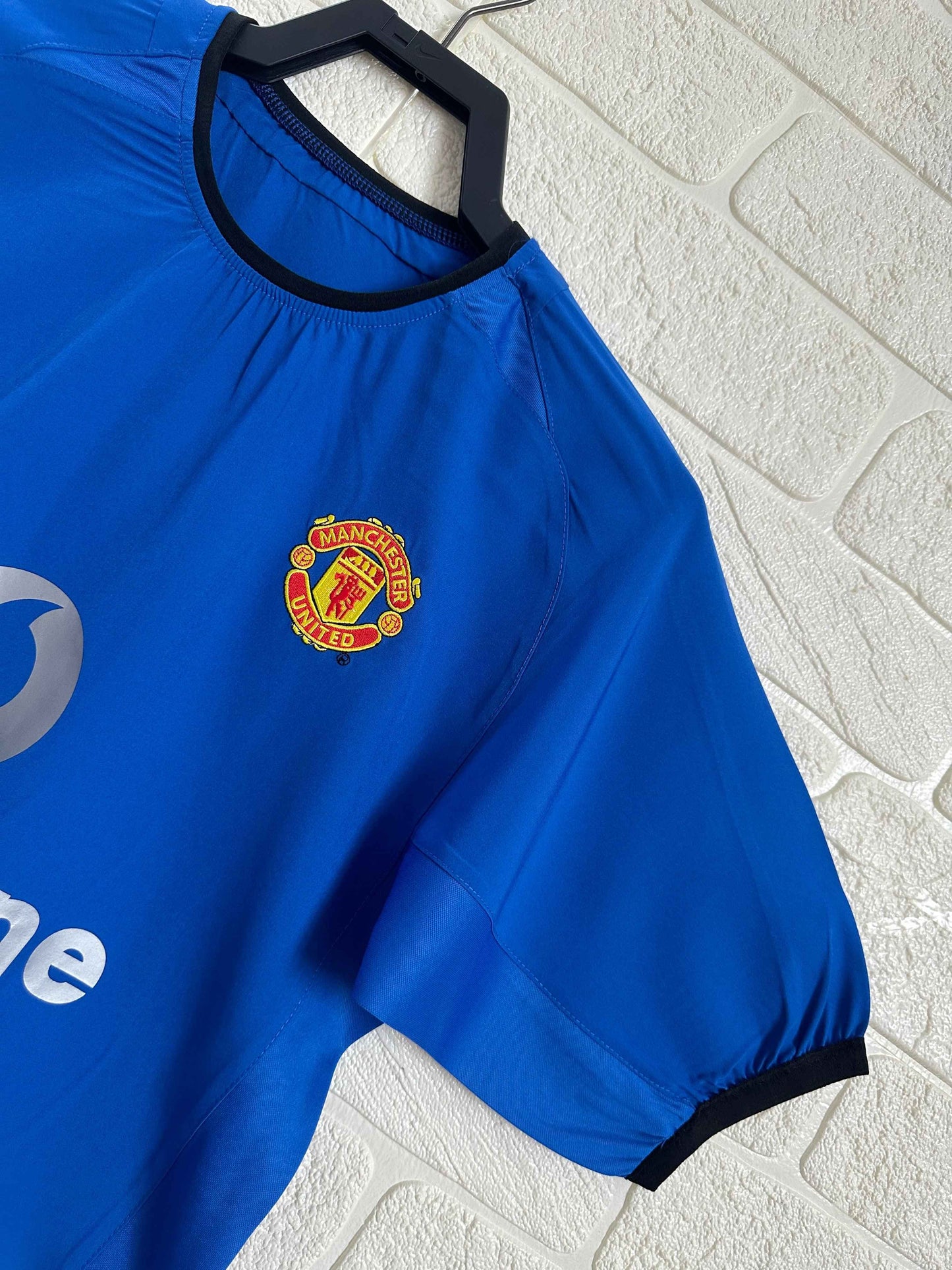 2002-04 Manchester United Away Shirt - Retro Classic Kits