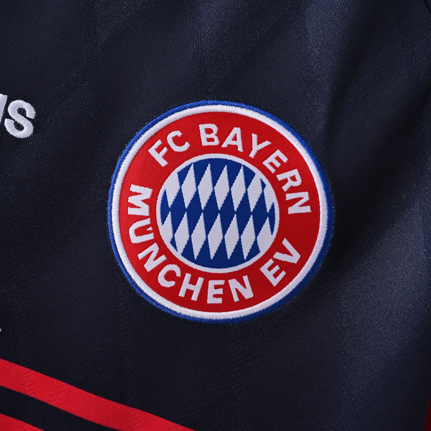 1997-99 Bayern Munich Away Shirt