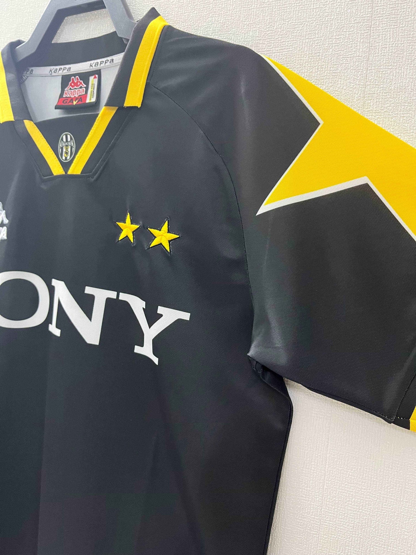 1995-97 Juventus Home Shirt - Retro Classic Kits
