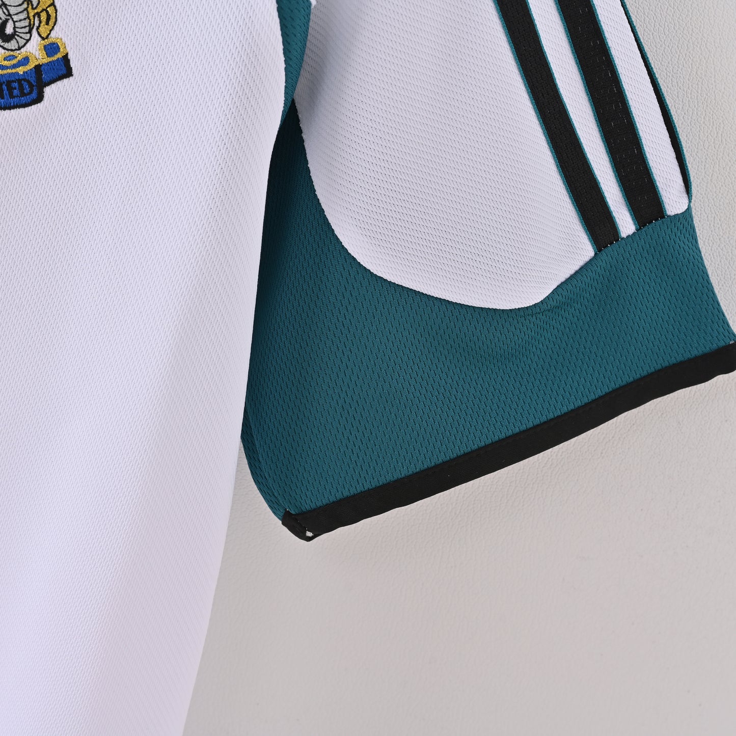 1999-00 Newcastle United Away Kit