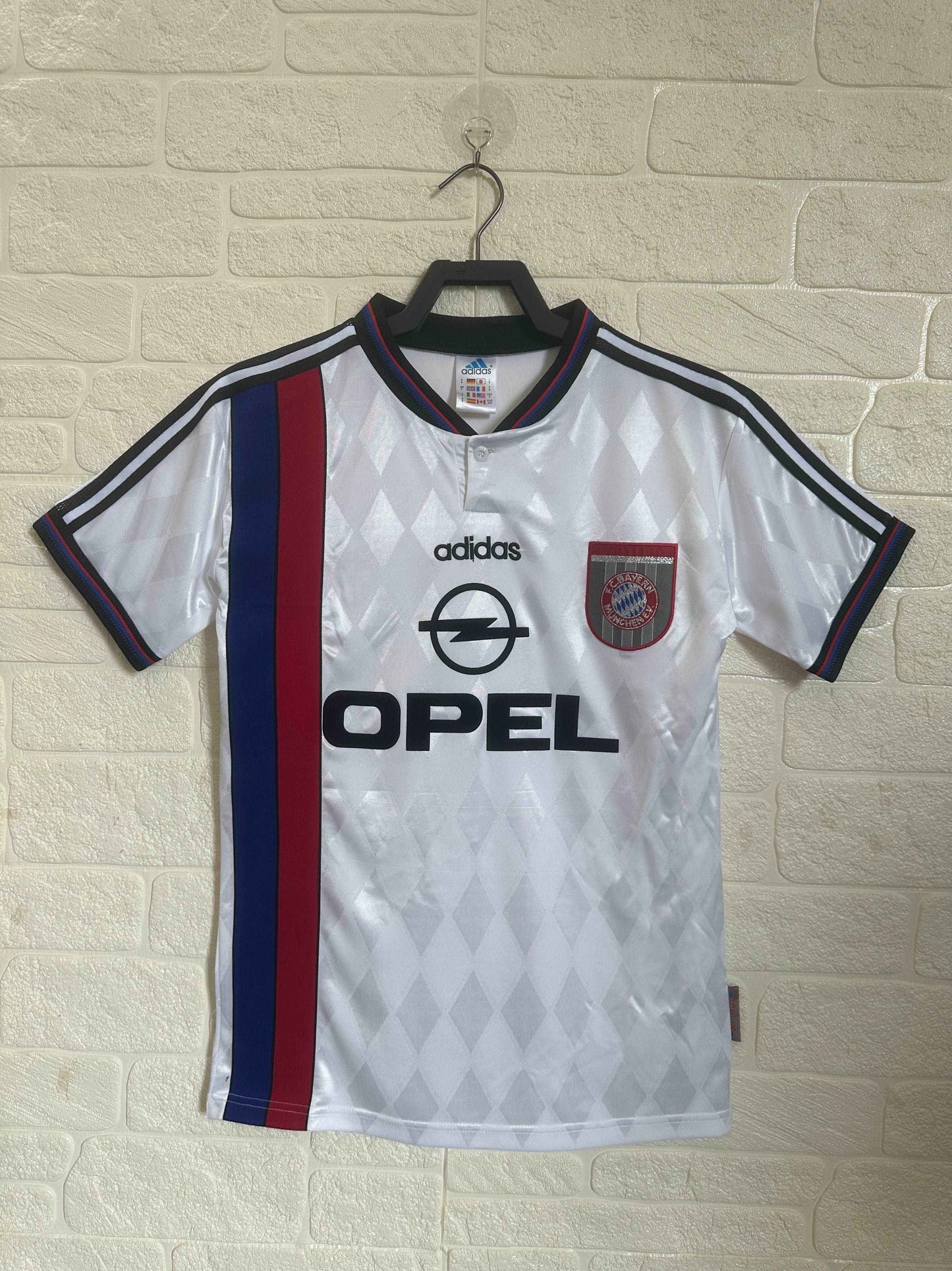 1996-98 Bayern Munich Away Shirt - Kit Legacy