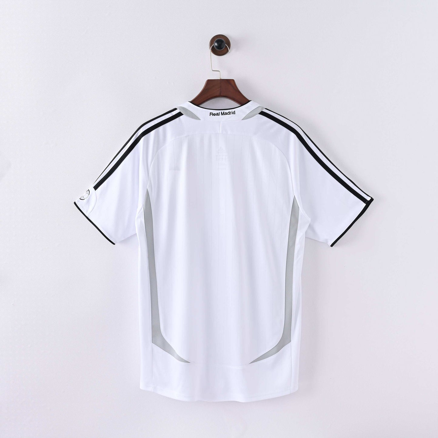 2006-07 Real Madrid Home Kit - Retro Classic Kits