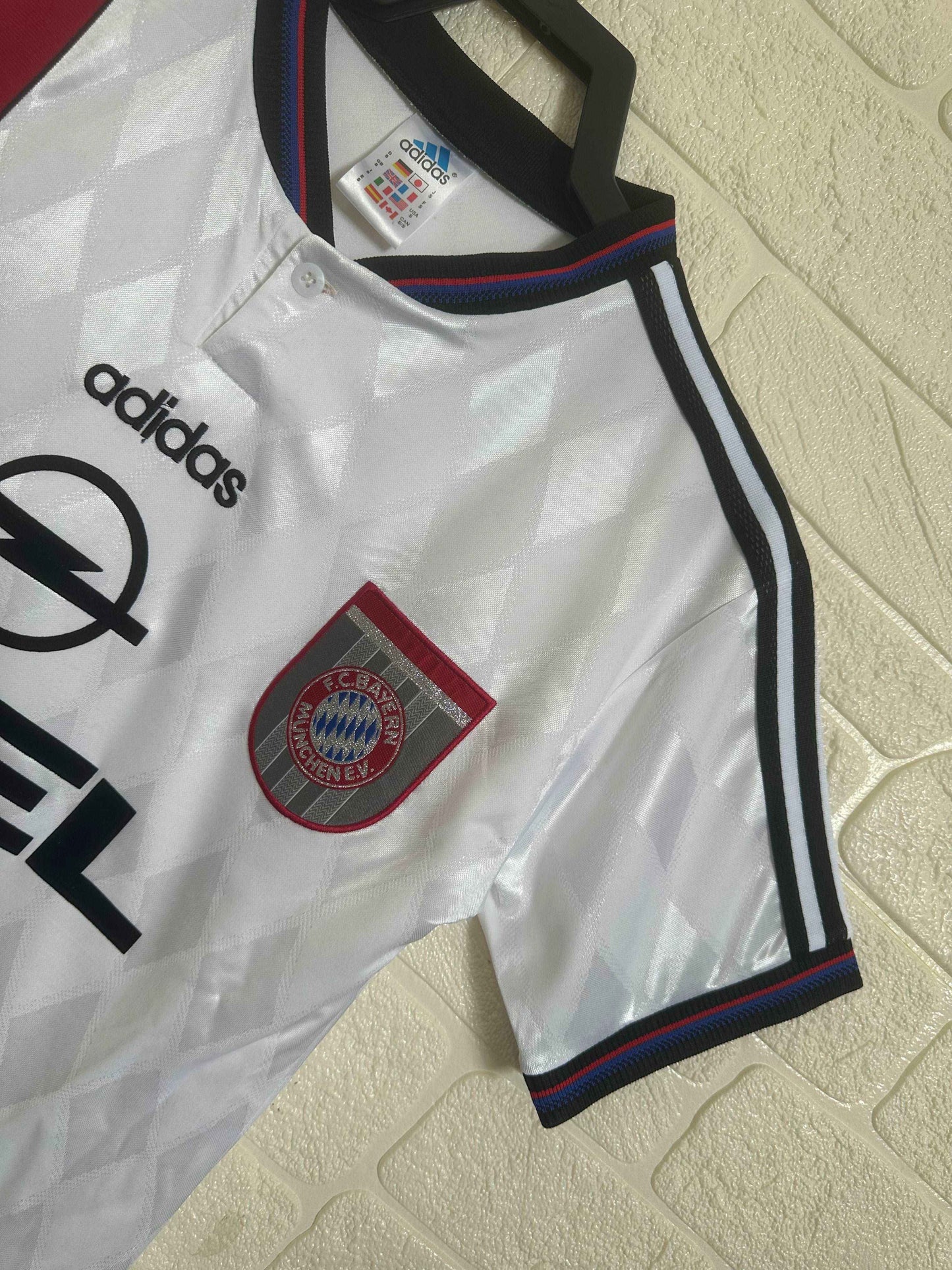 1996-98 Bayern Munich Away Shirt - Kit Legacy