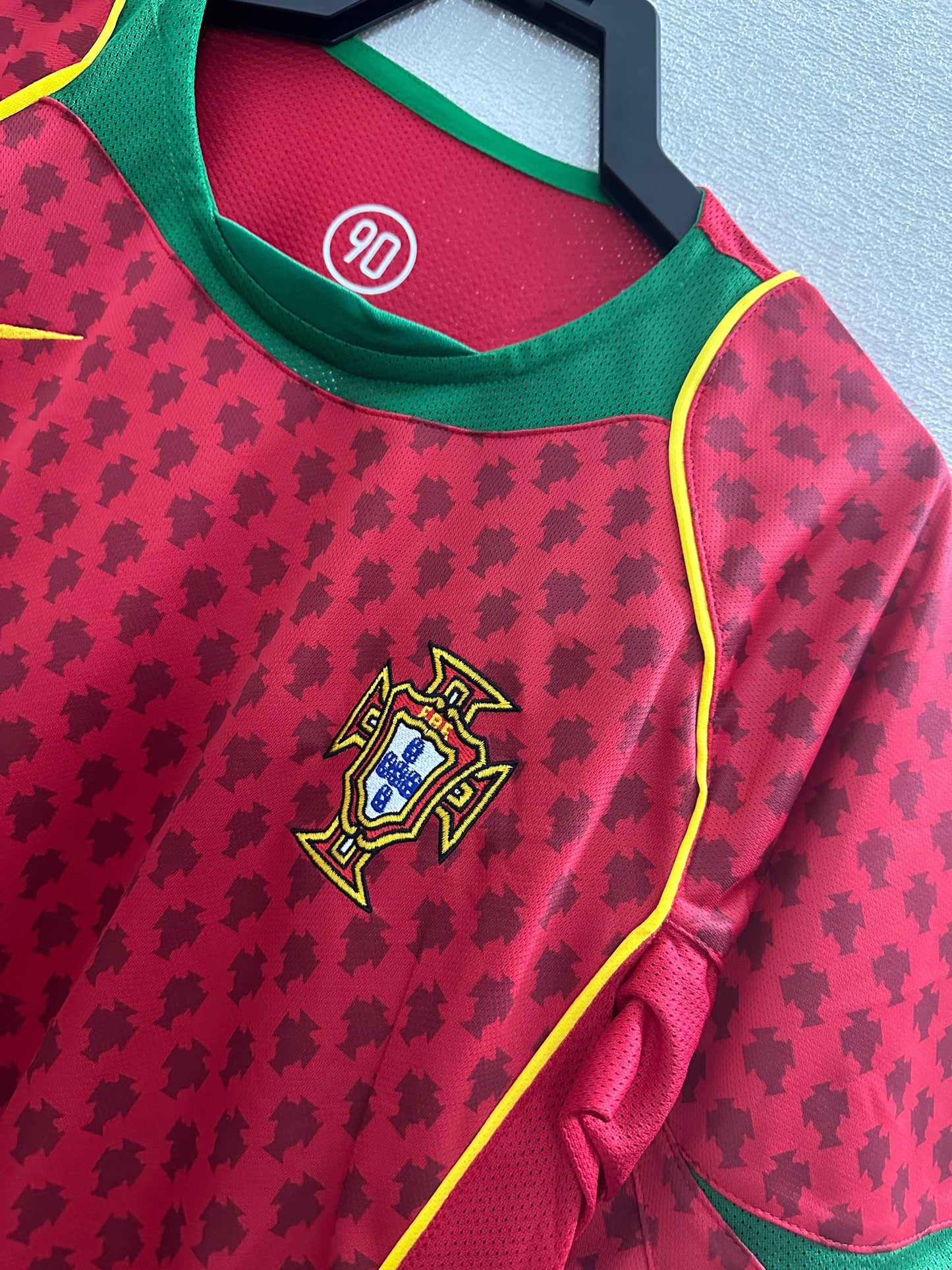 2004 Potugal Home Shirt - Retro Classic Kits