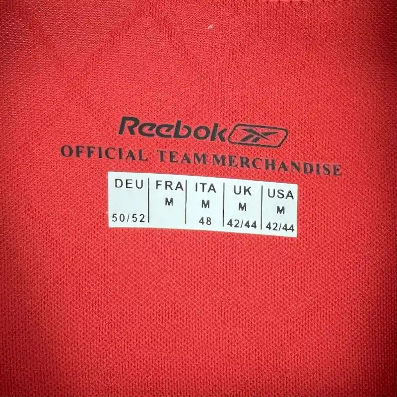 2004-05 Liverpool Home Kit - Retro Classic Kits
