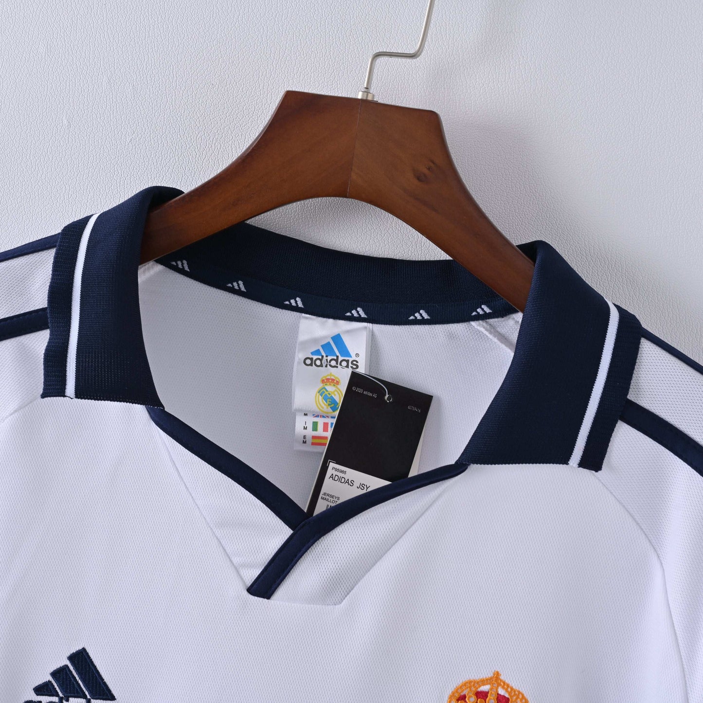 2000-01 Real Madrid Home Kit - Retro Classic Kits