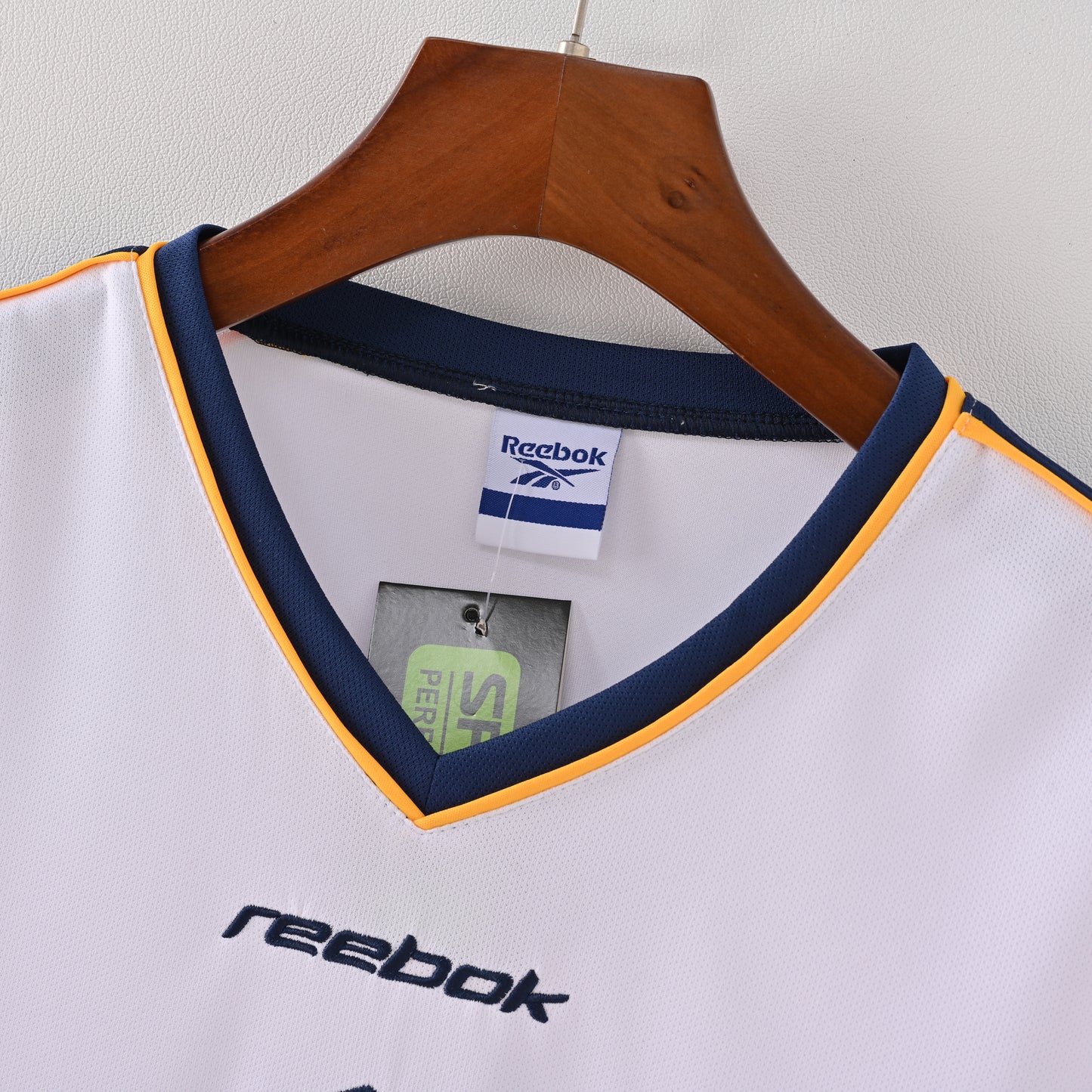 2001-02 Liverpool Away Kit