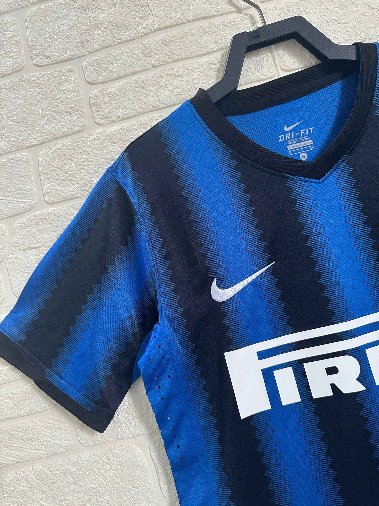 2010-11 Inter Milan Home Shirt - Retro Classic Kits