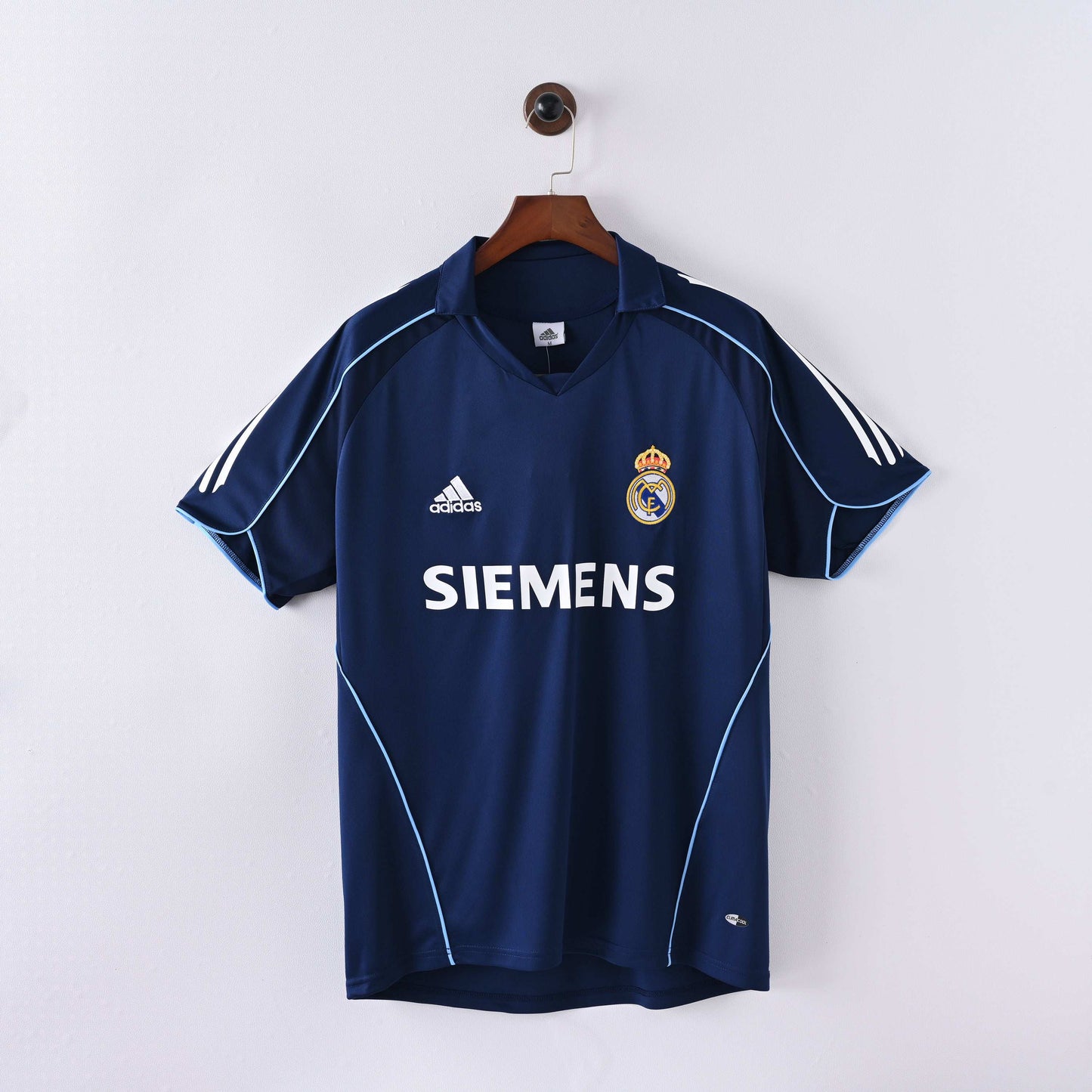 2005-06 Real Madrid Away Kit - Retro Classic Kits