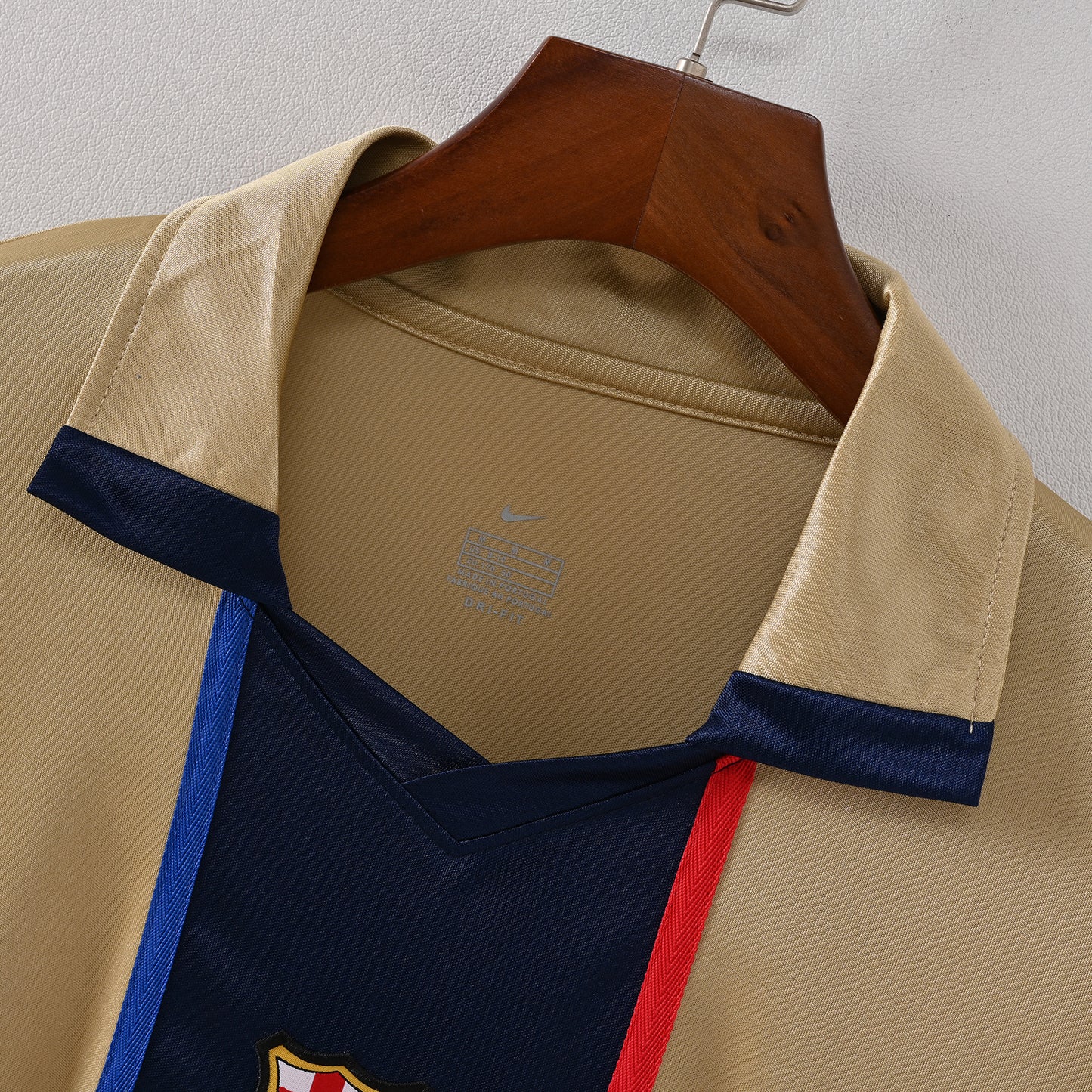 FC Barcelona 2001-02 Away Kit