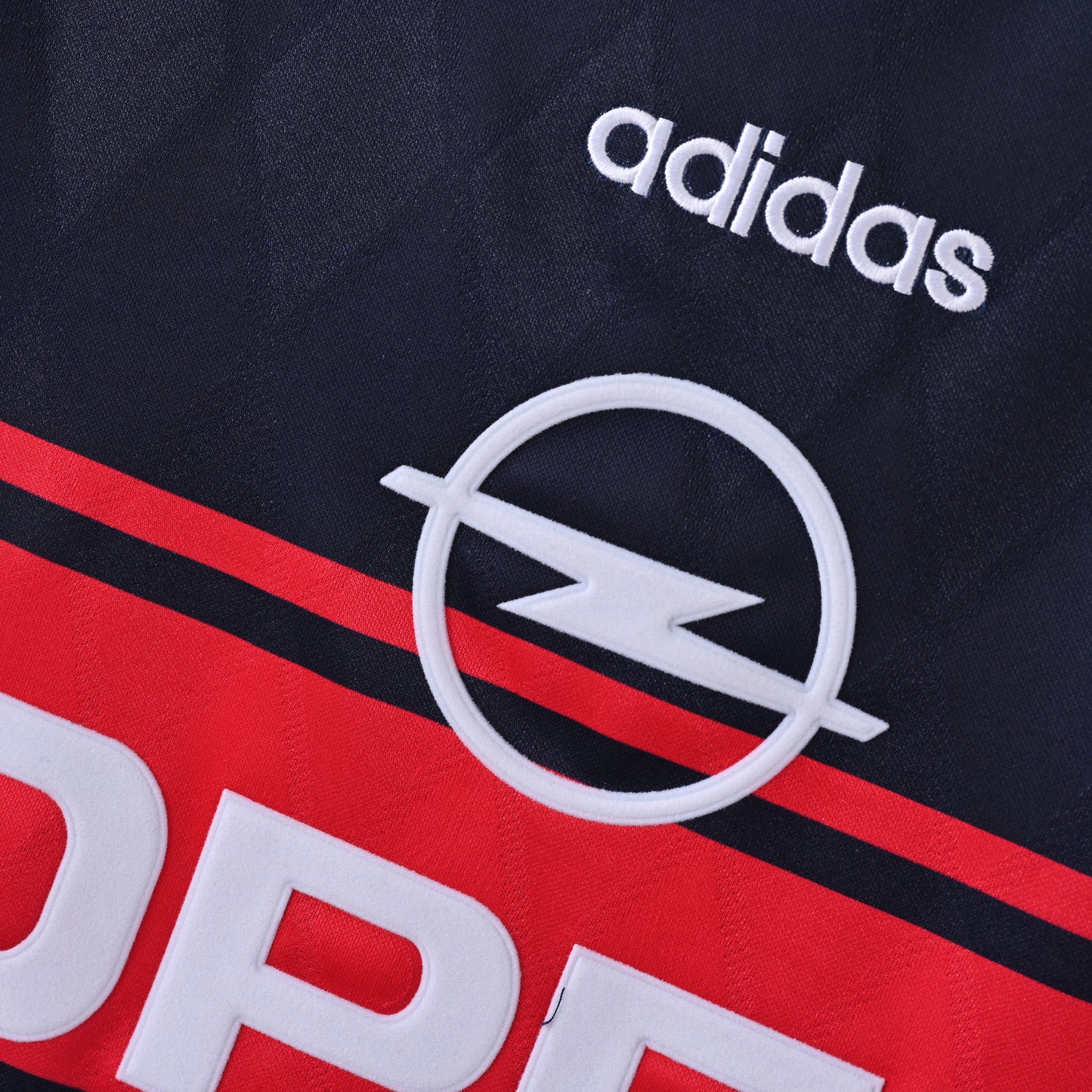 1997-99 Bayern Munich Away Shirt