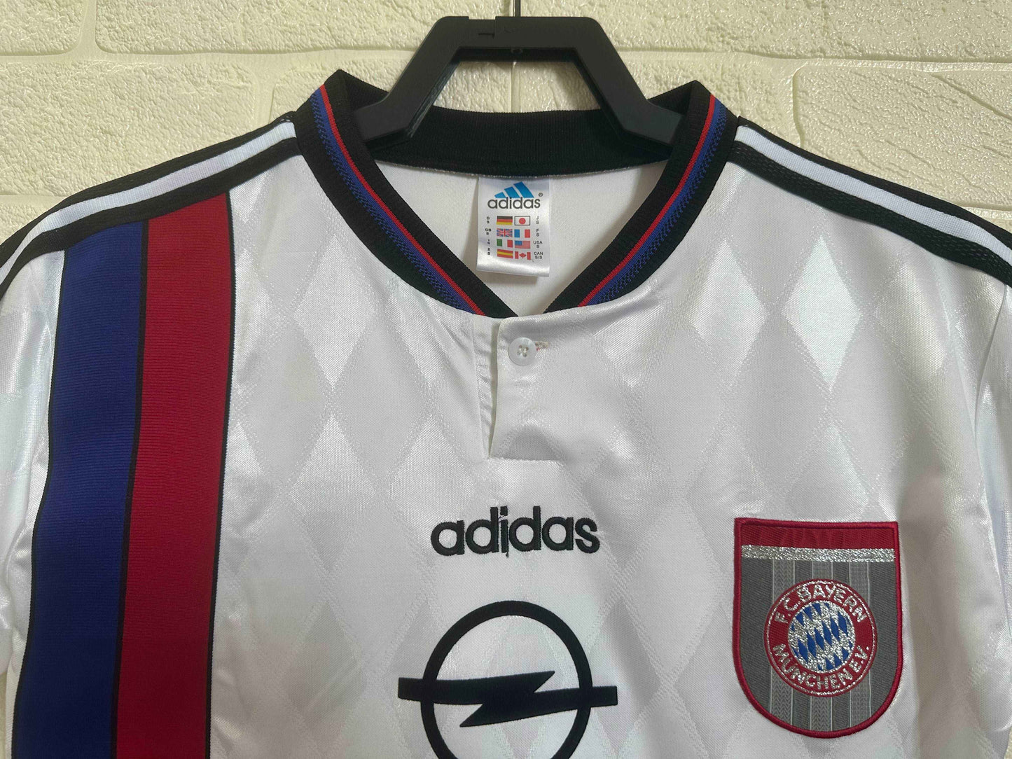 1996-98 Bayern Munich Away Shirt - Kit Legacy