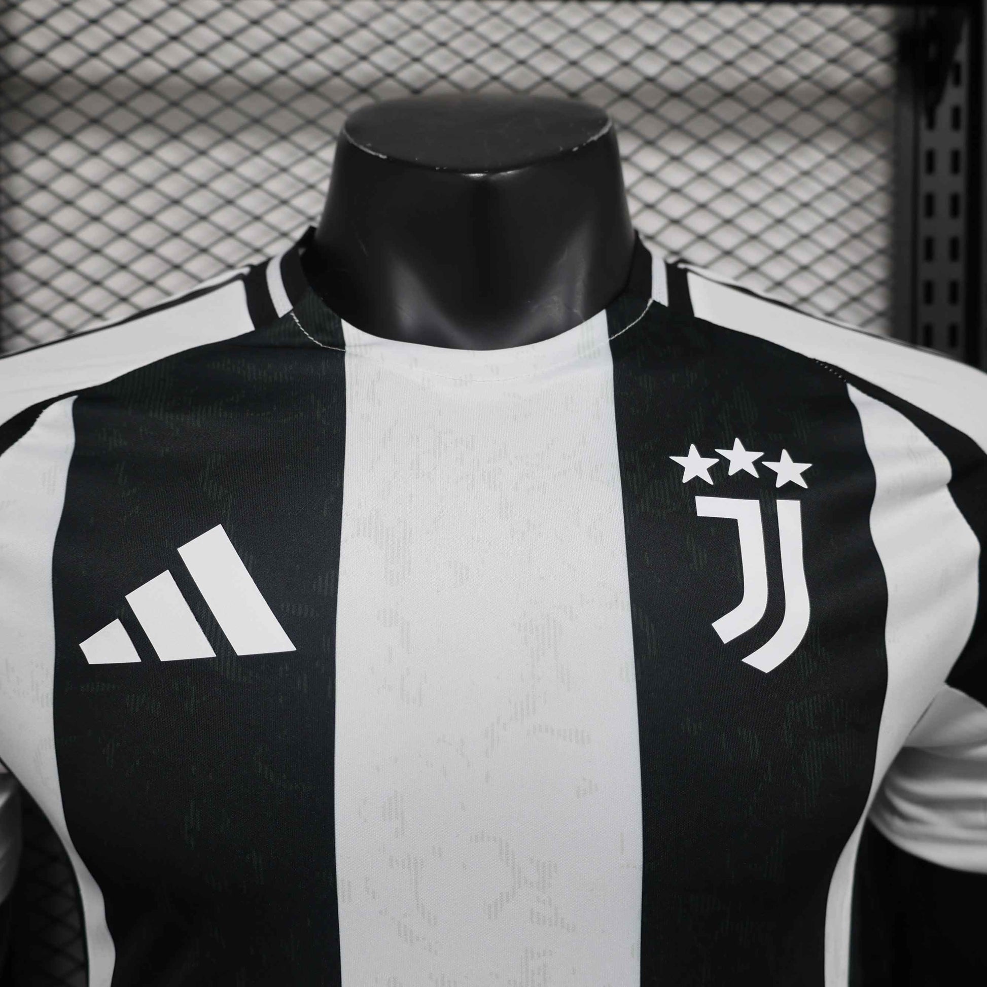 2024-25 Juventus Home Shirt [Player Version] - Retro Classic Kits
