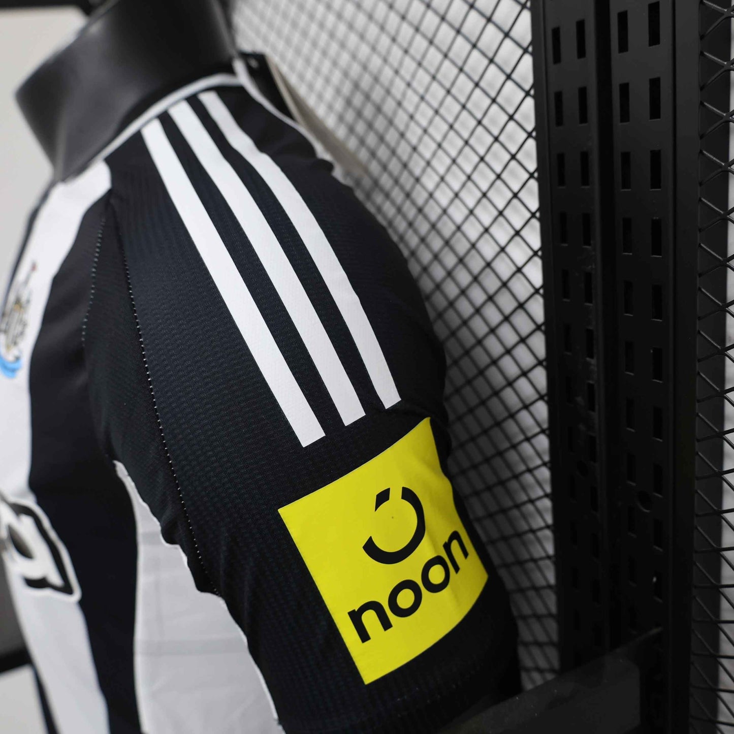 2024-25 Newcastle United Home Shirt [Player Version] - Retro Classic Kits