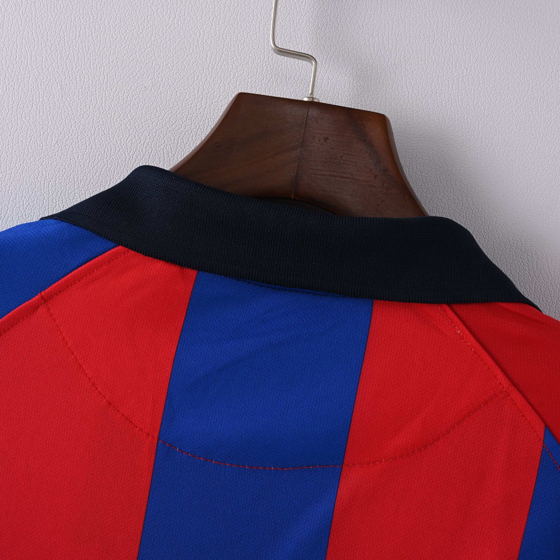 2001-02 FC Barcelona Home Kit - Retro Classic Kits