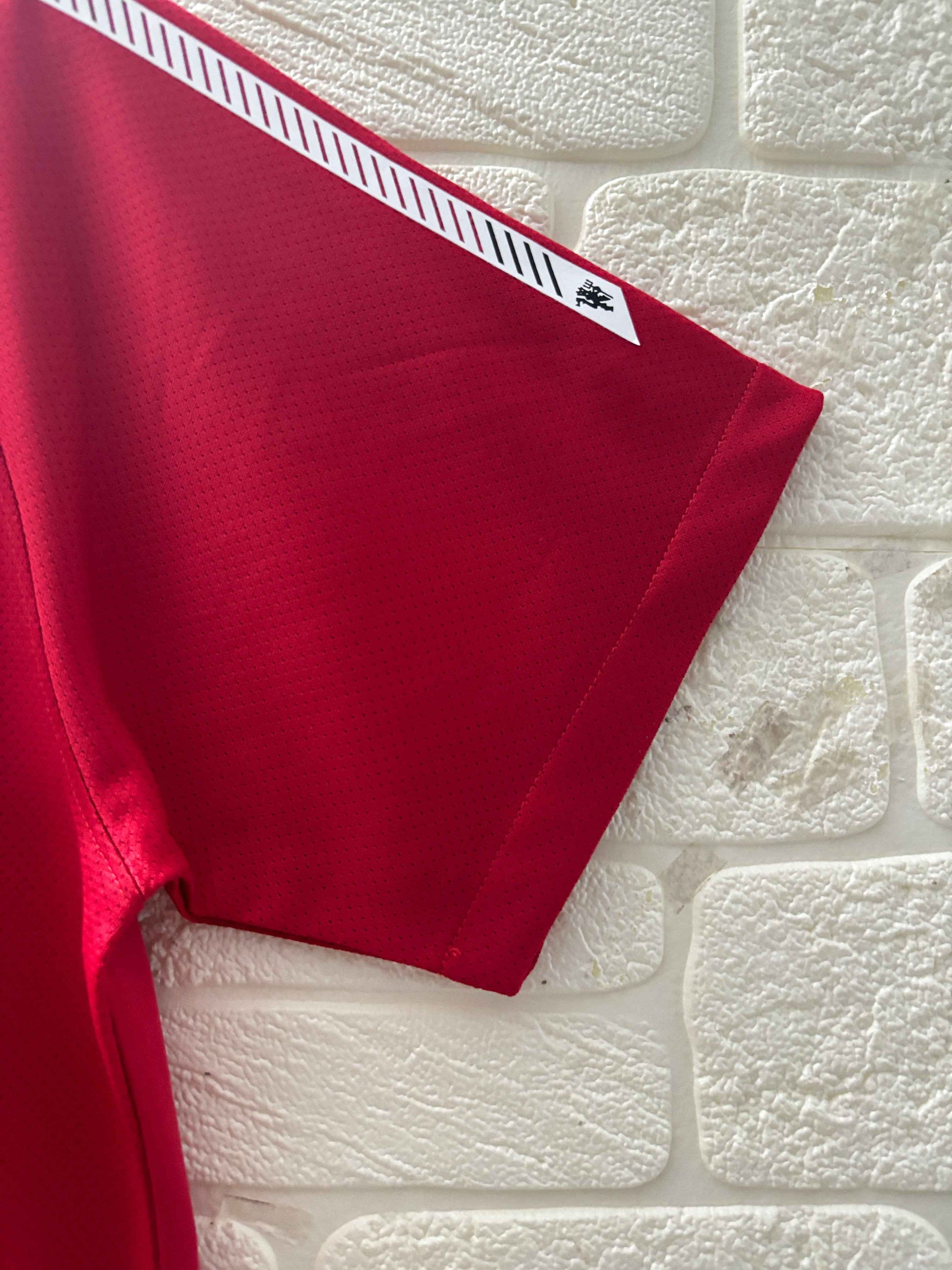 2010-11 Manchester United Home Shirt - Retro Classic Kits