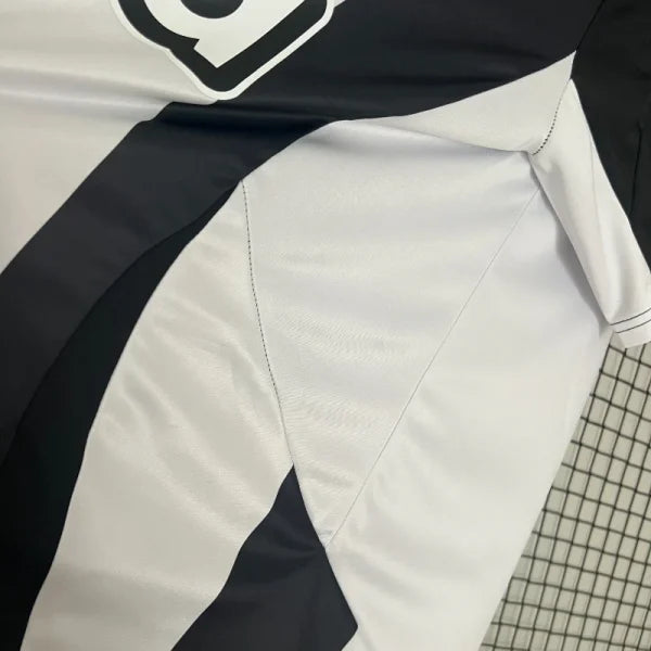 2024-25 Newcastle United Home Kit - Retro Classic Kits
