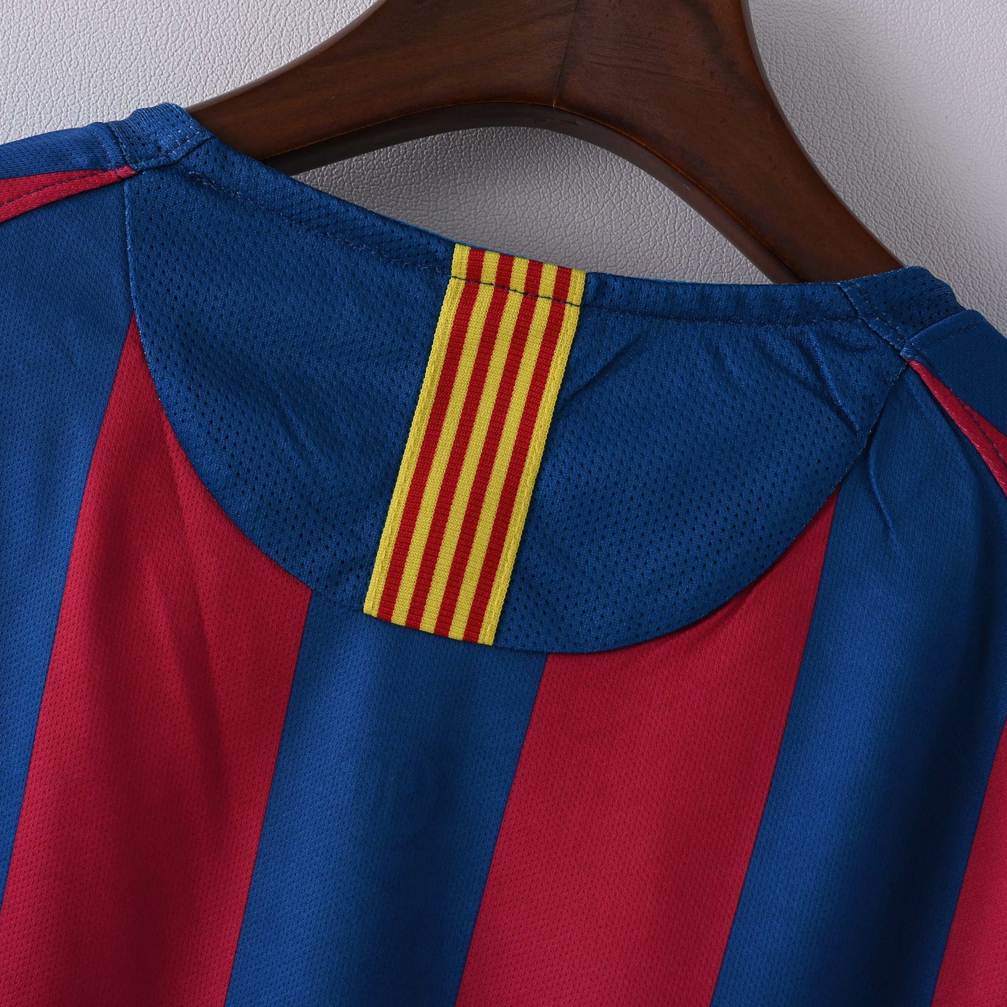 2005-06 FC Barcelona Home Kit - Retro Classic Kits