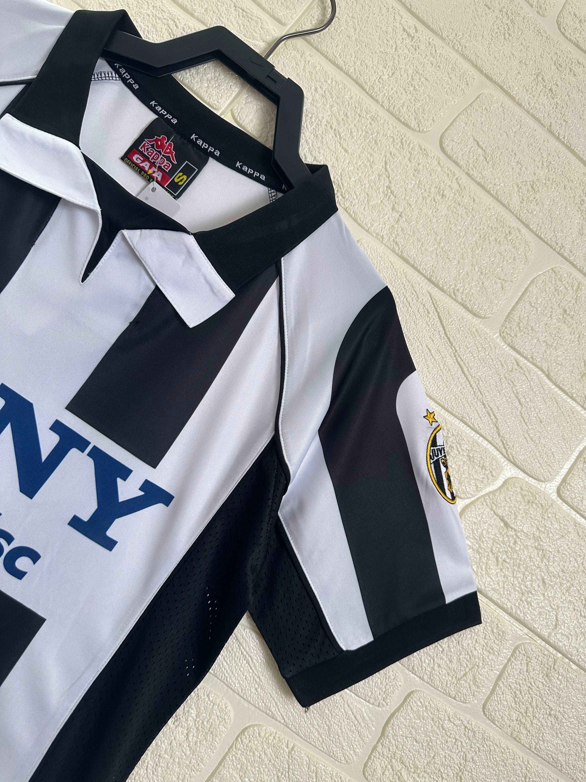 1997-98 Juventus Home Shirt - Retro Classic Kits