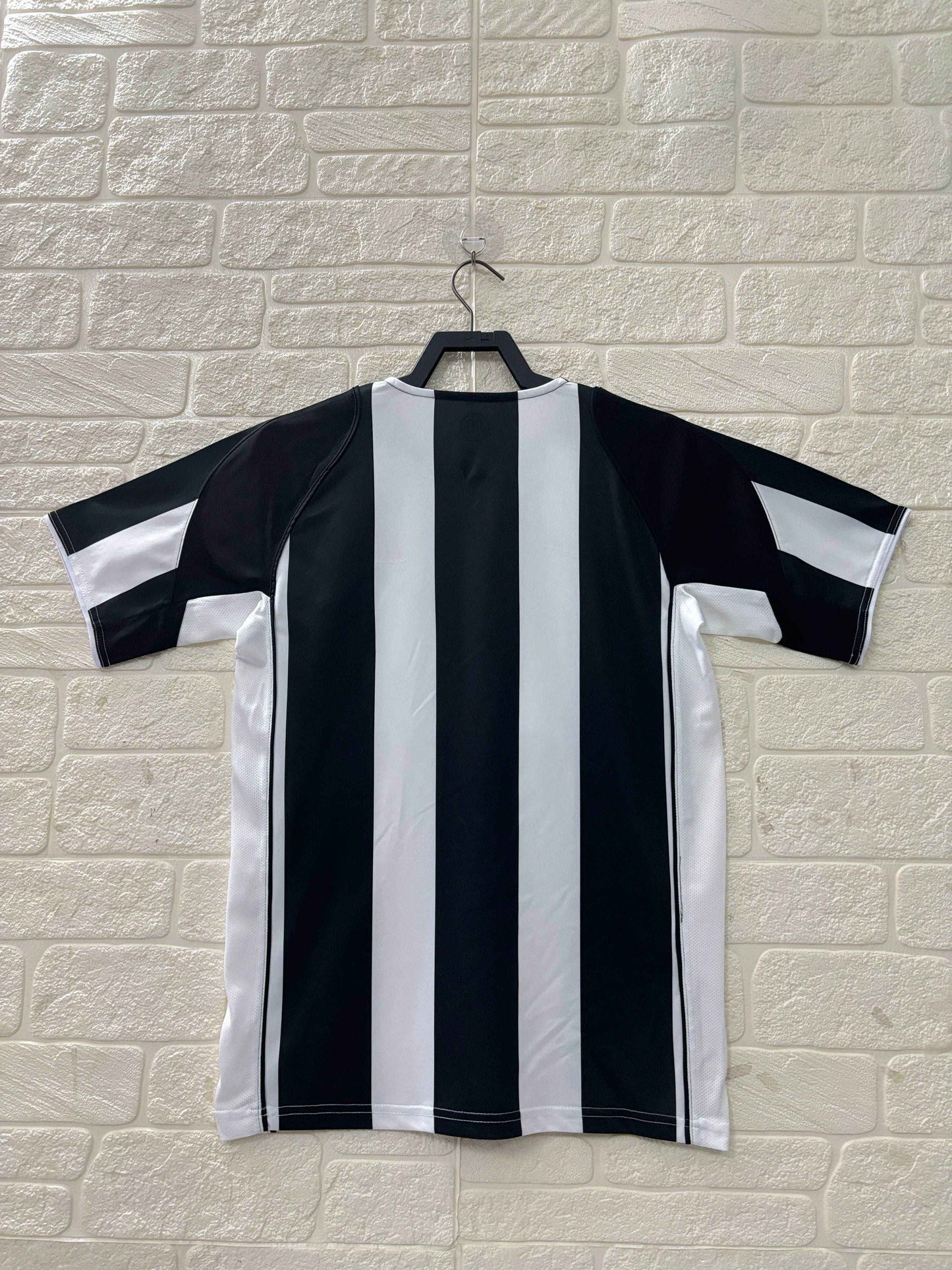 2004-05 Juventus Home Shirt - Retro Classic Kits