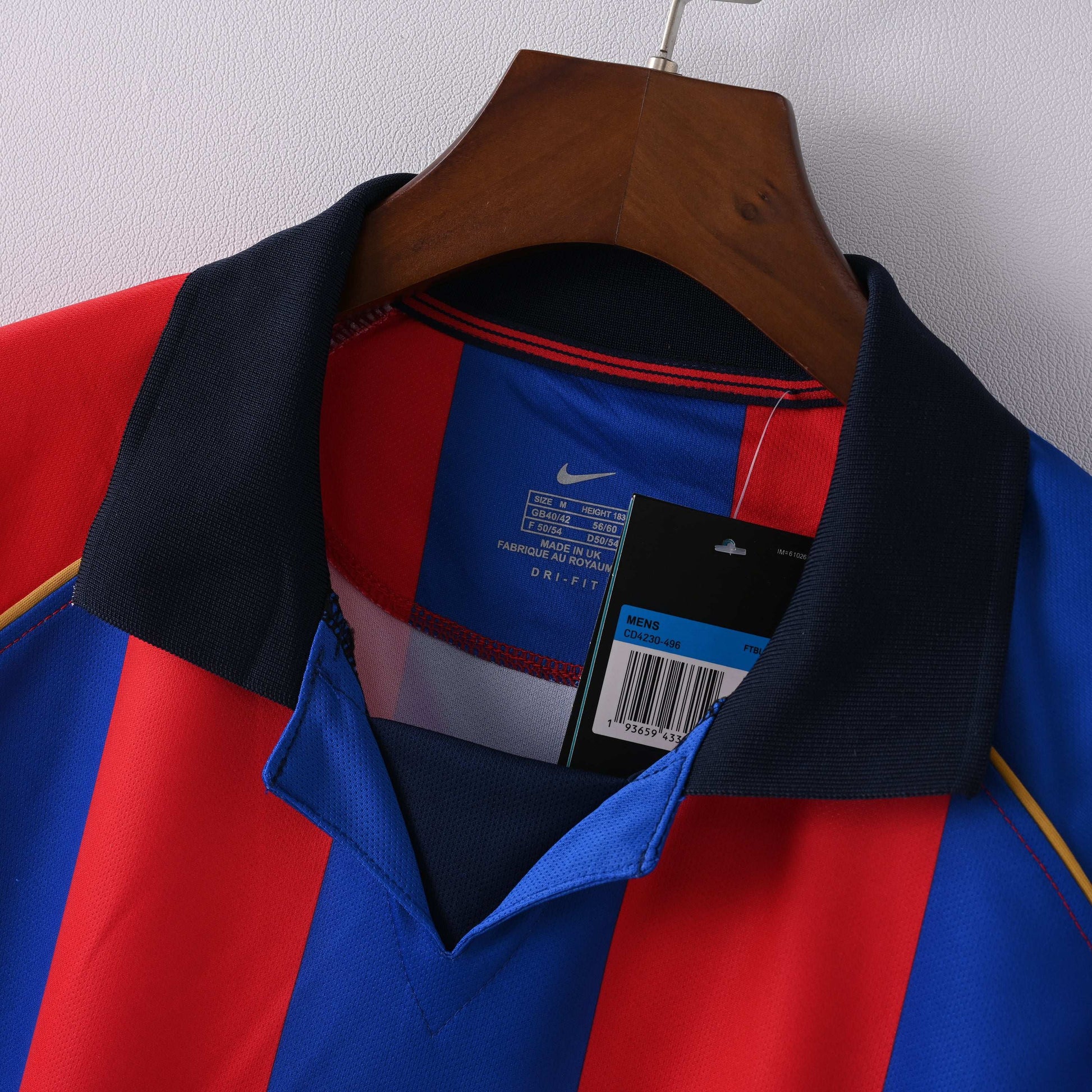 2001-02 FC Barcelona Home Kit - Retro Classic Kits