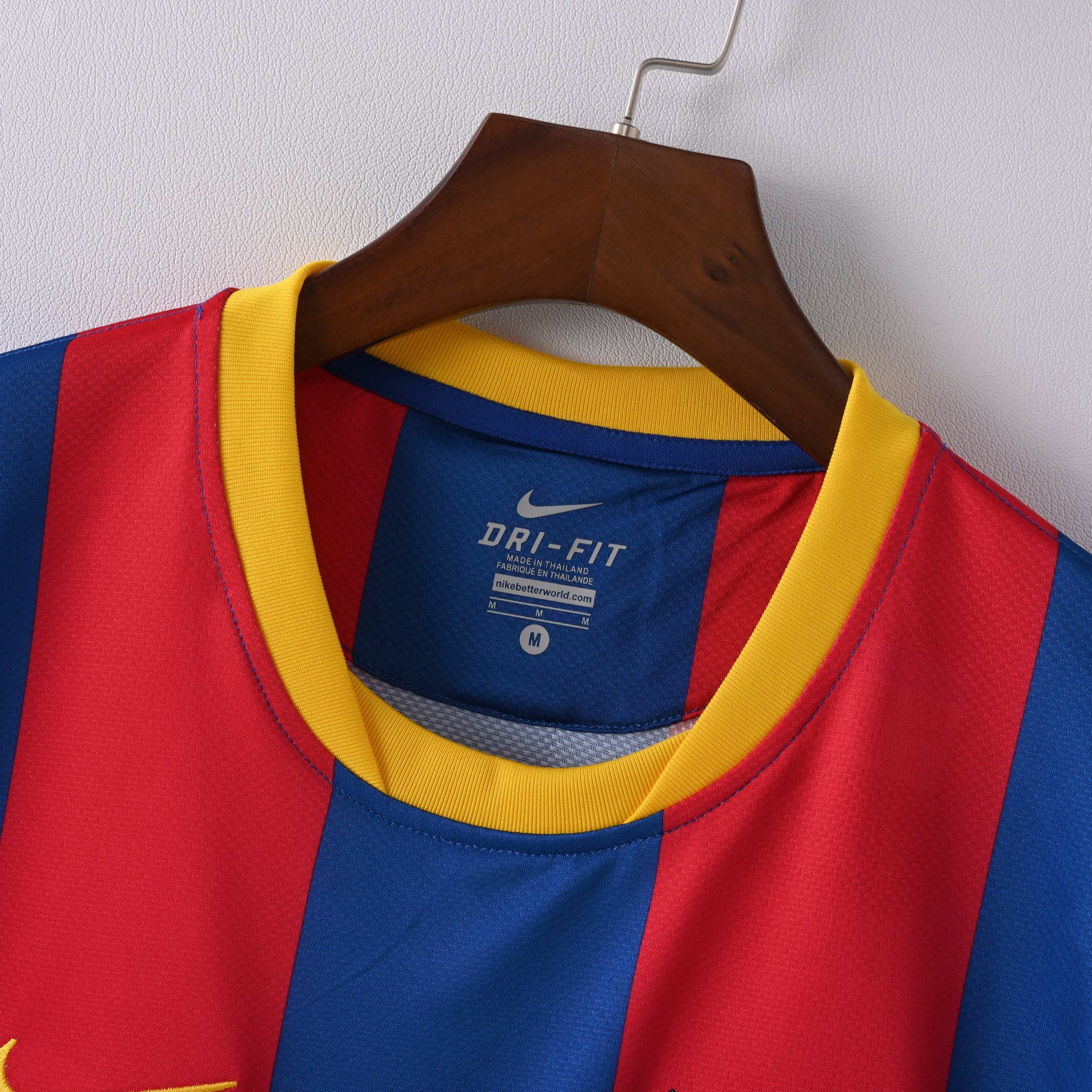 2010-11 FC Barcelona Home Kit - Retro Classic Kits