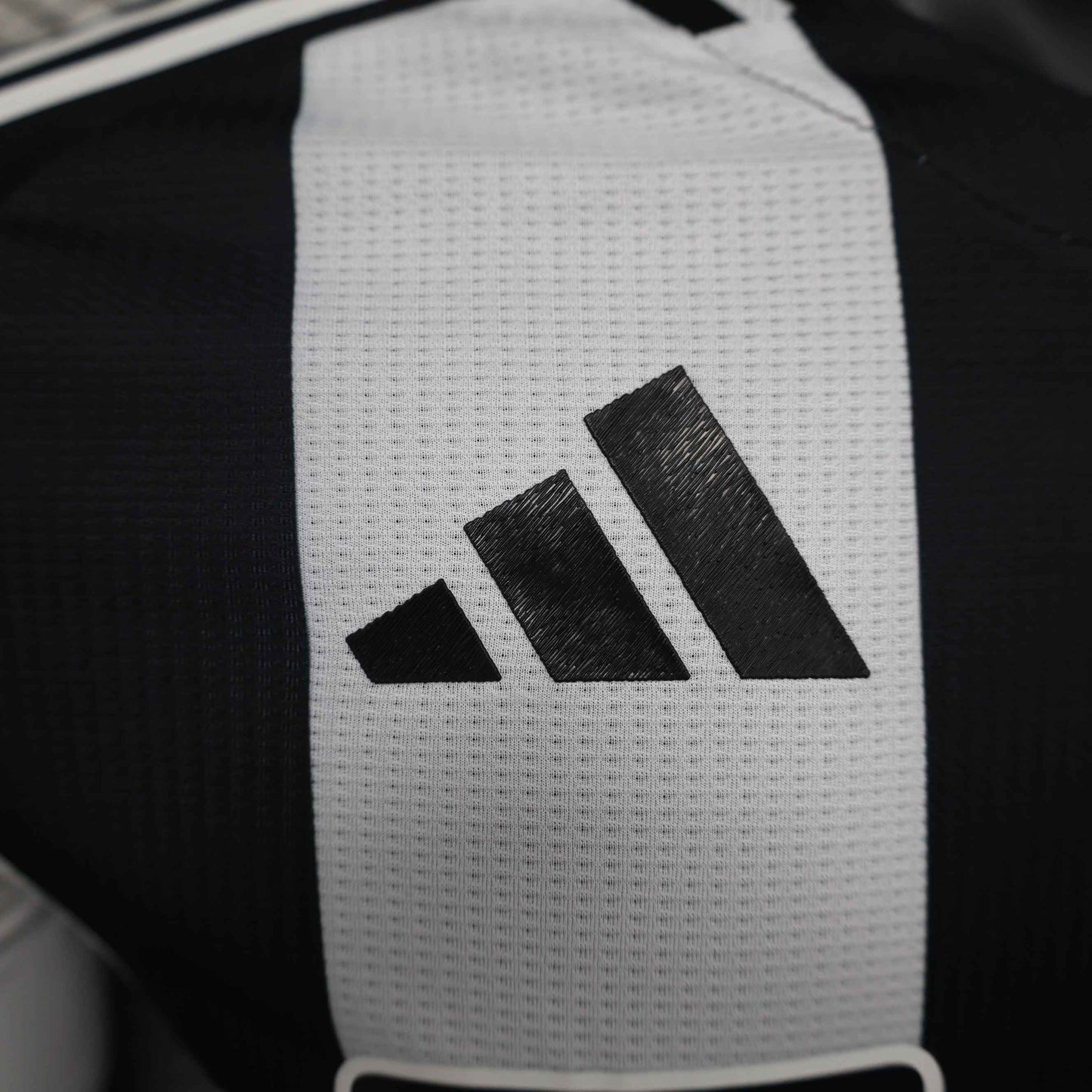 2024-25 Newcastle United Home Shirt [Player Version] - Retro Classic Kits