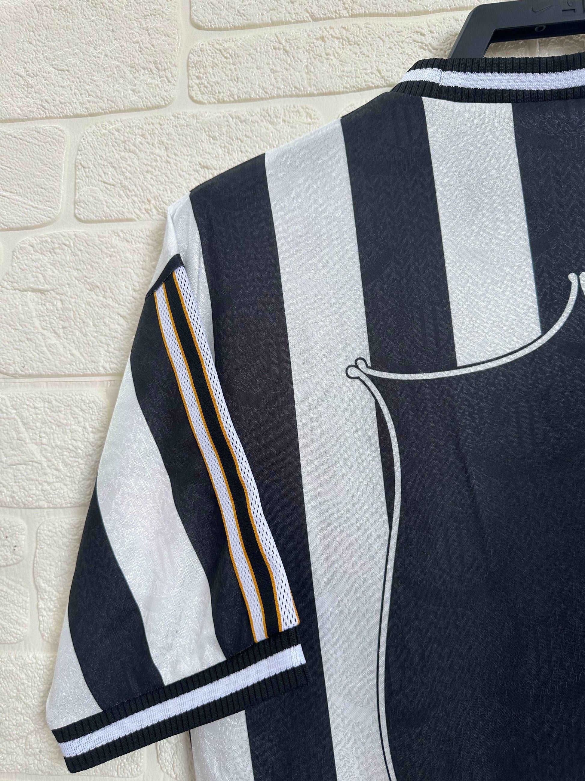 1997-99 Newcastle United Home Shirt - Retro Classic Kits