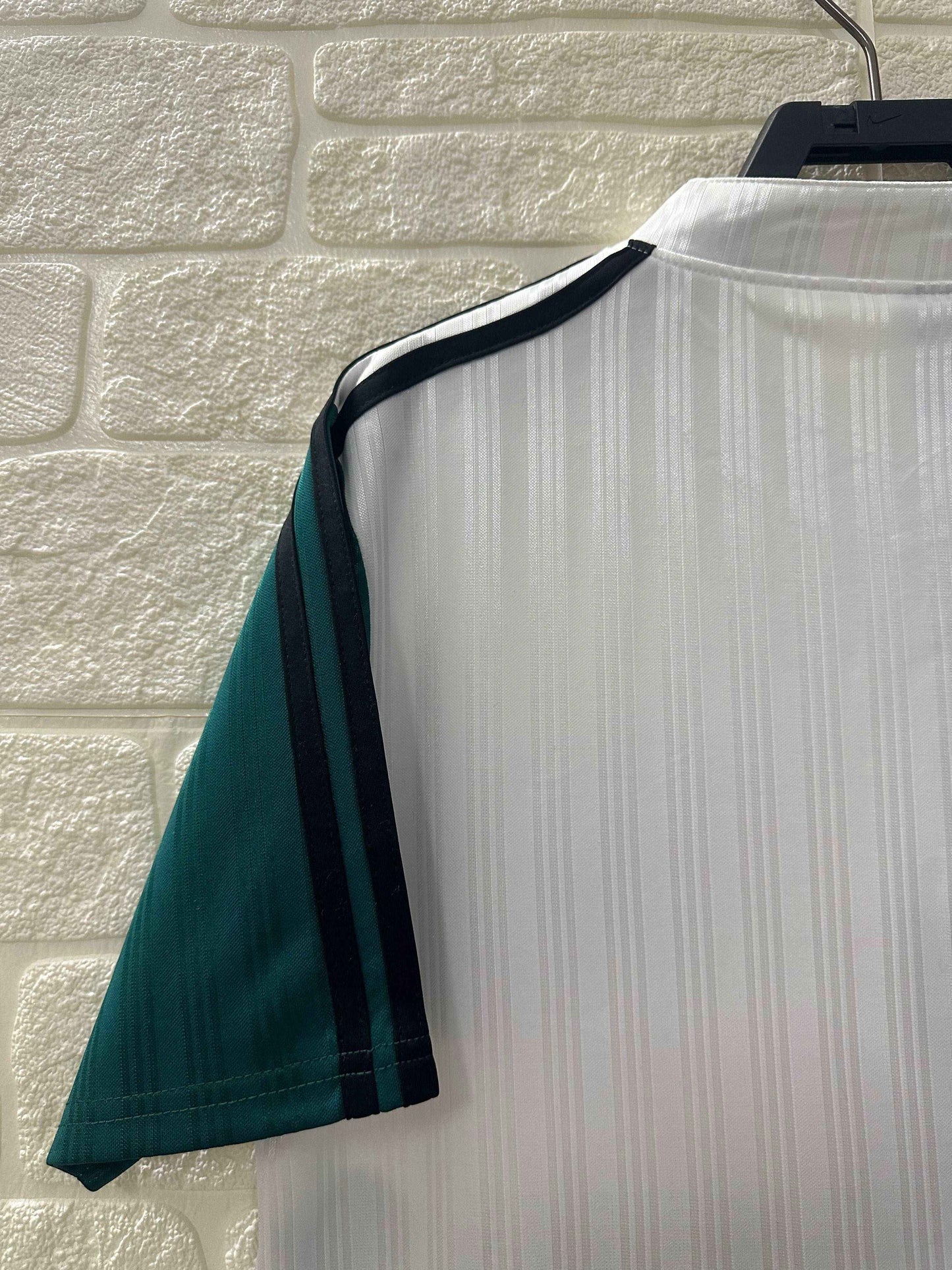 1995-96 Liverpool Away Shirt - Retro Classic Kits