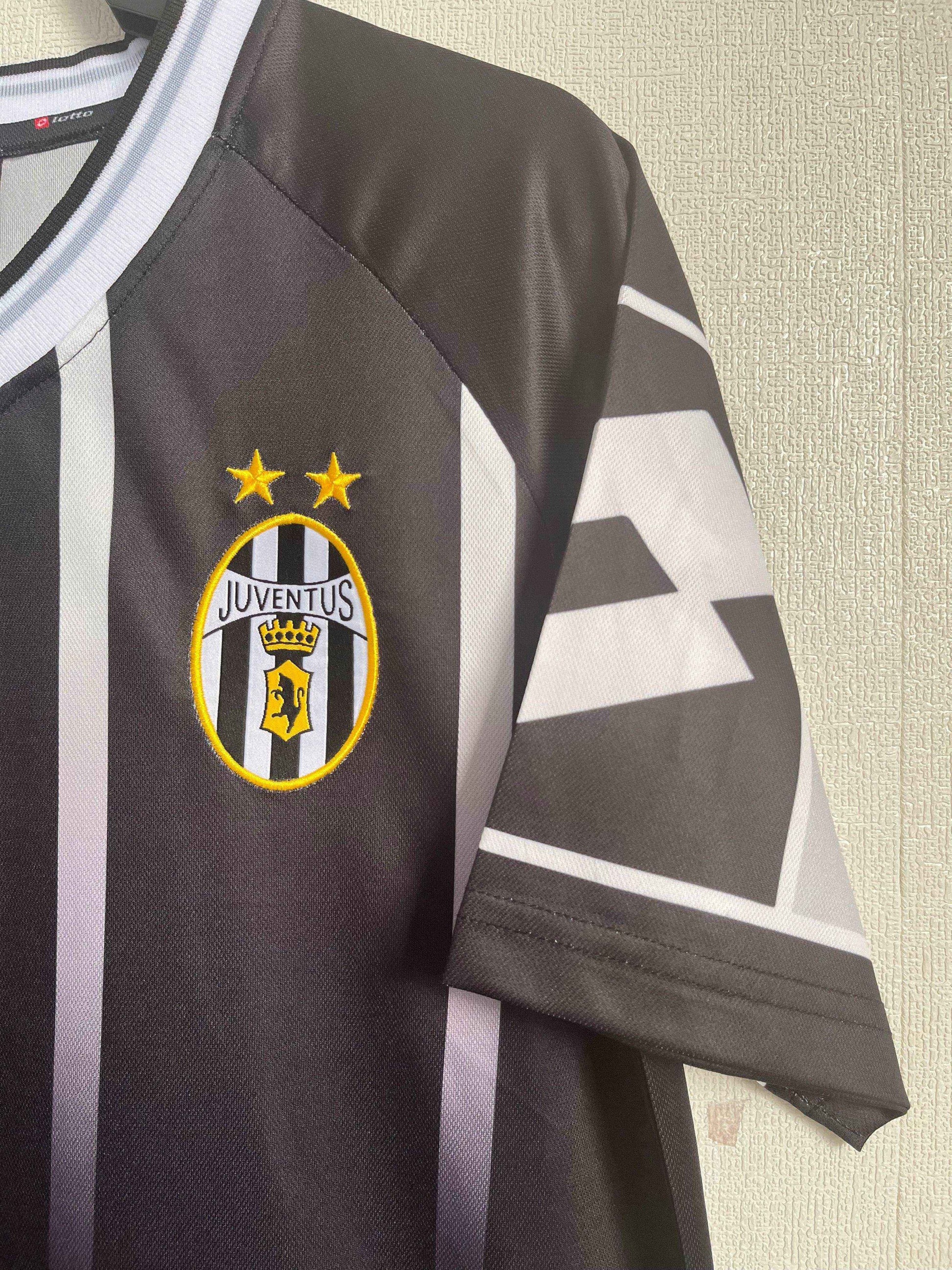 2000-01 Juventus Home Shirt - Retro Classic Kits
