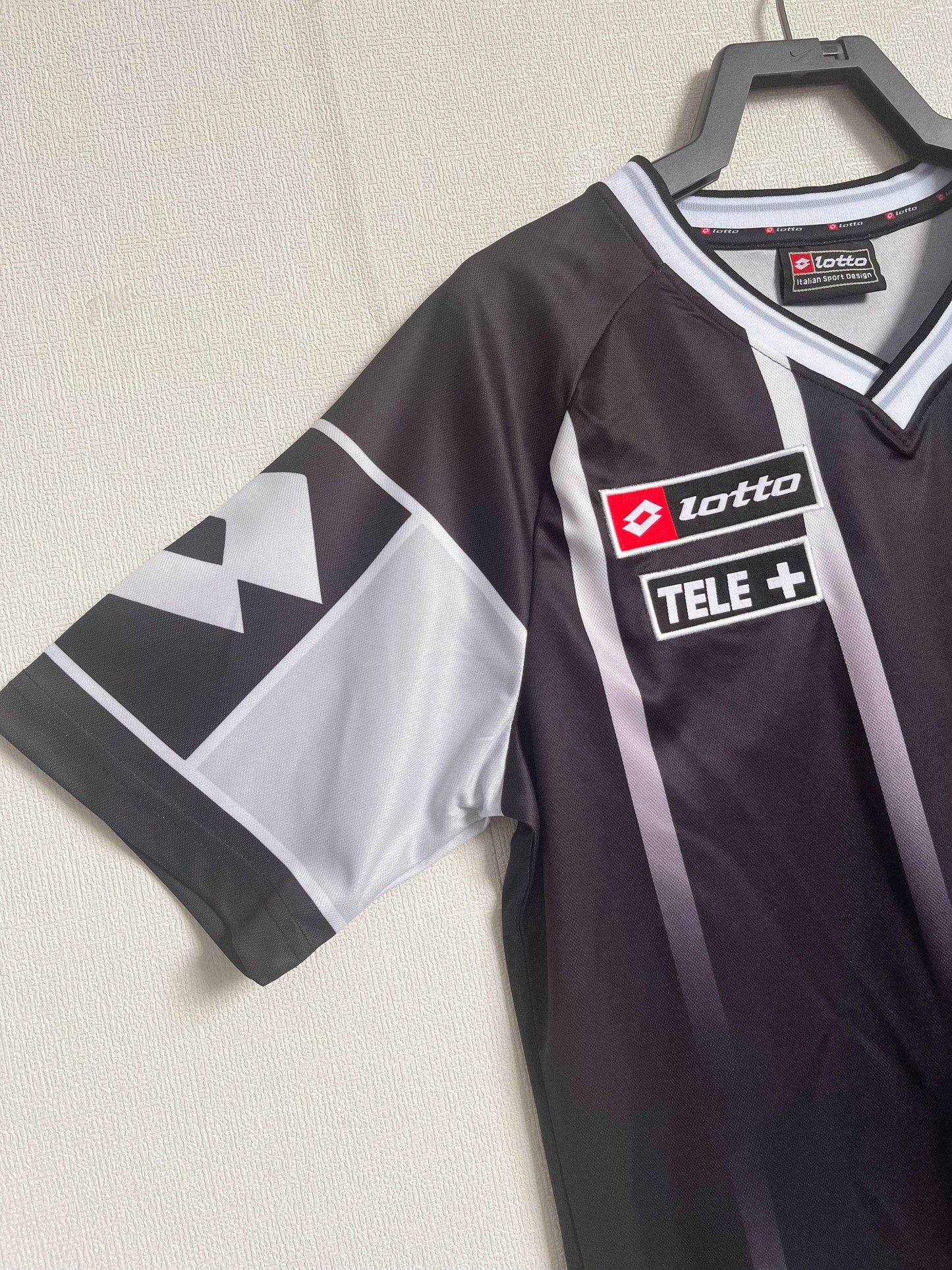 2000-01 Juventus Home Shirt - Retro Classic Kits