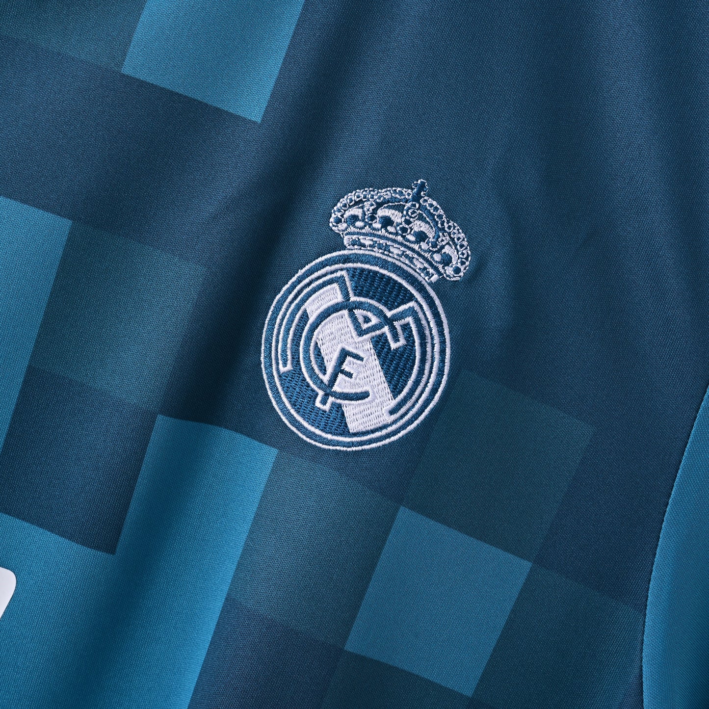 2017-18 Real Madrid Away Shirt - Retro Classic Kits