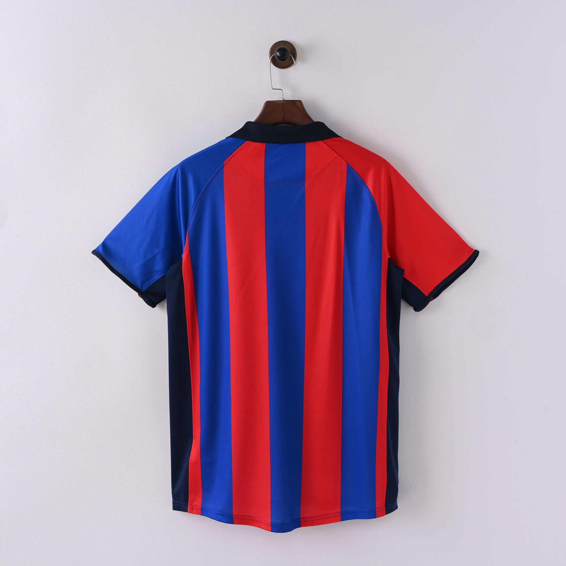 2001-02 FC Barcelona Home Kit - Retro Classic Kits