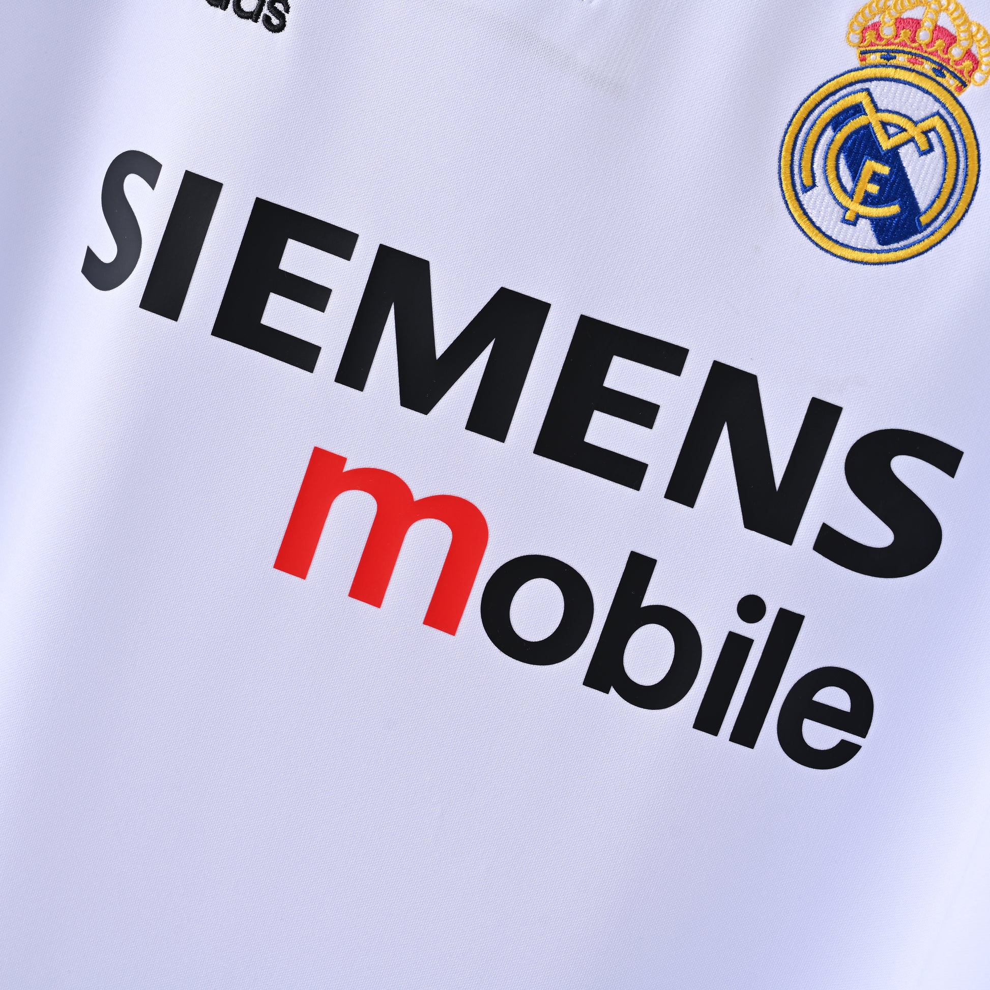 2005-06 Real Madrid Home Kit - Retro Classic Kits