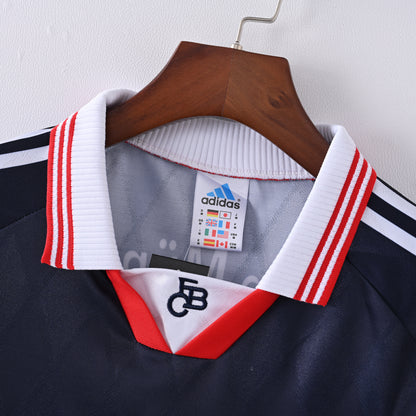 1997-99 Bayern Munich Away Shirt