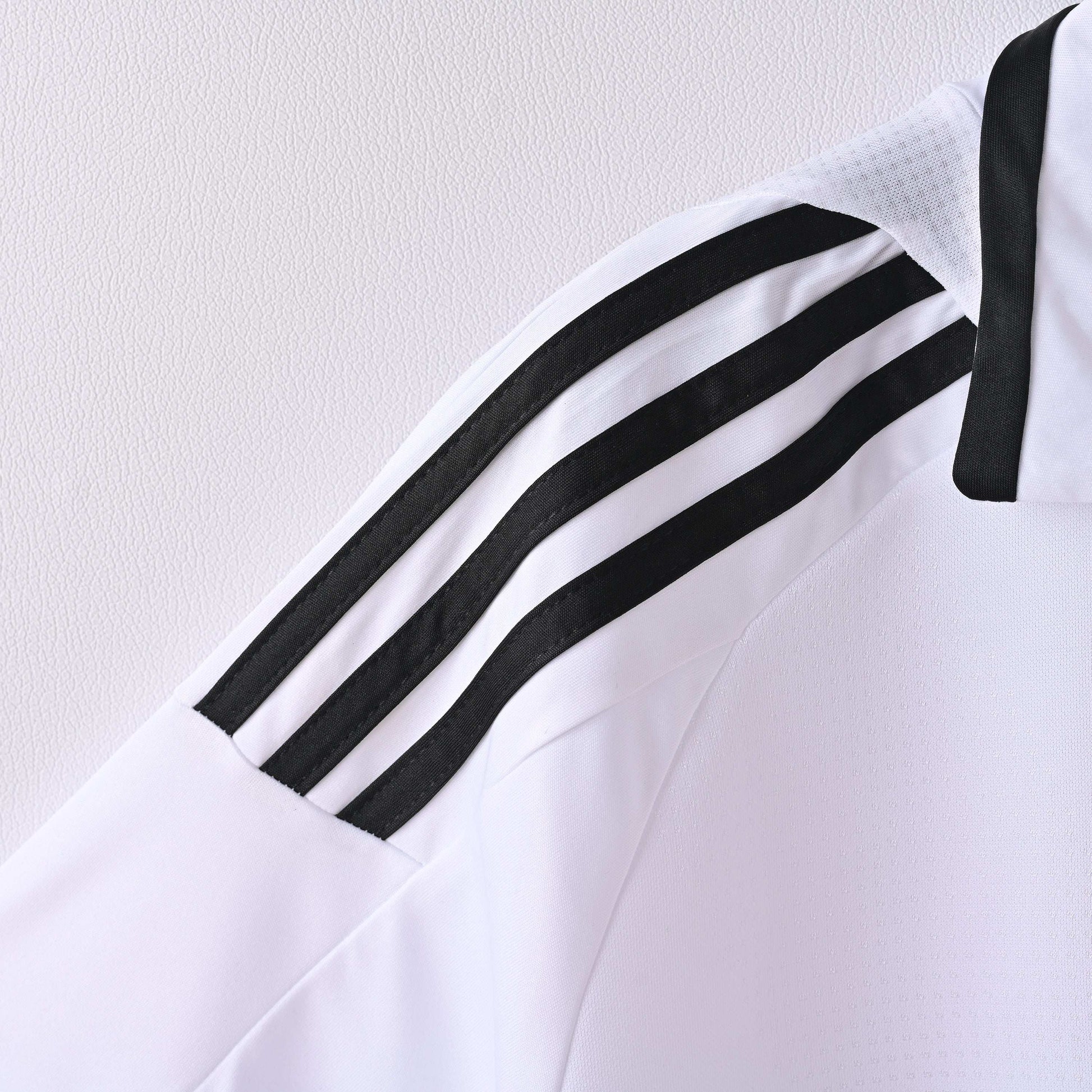 2008-09 Real Madrid Home Kit - Retro Classic Kits