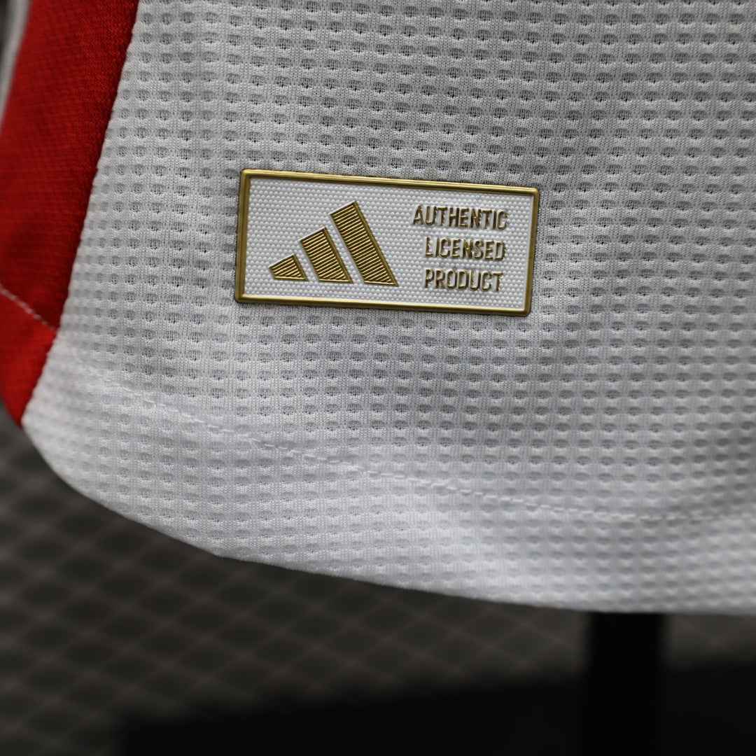 2024-25 Fulham Home Shirt [Player Version] - Retro Classic Kits