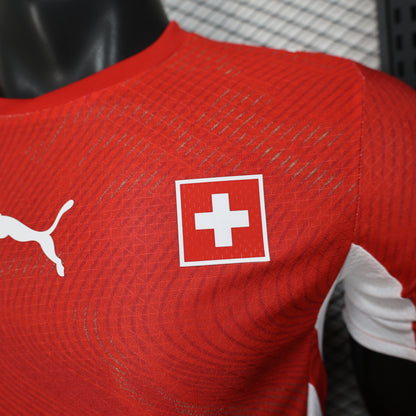 Equipación local de Suiza 2026