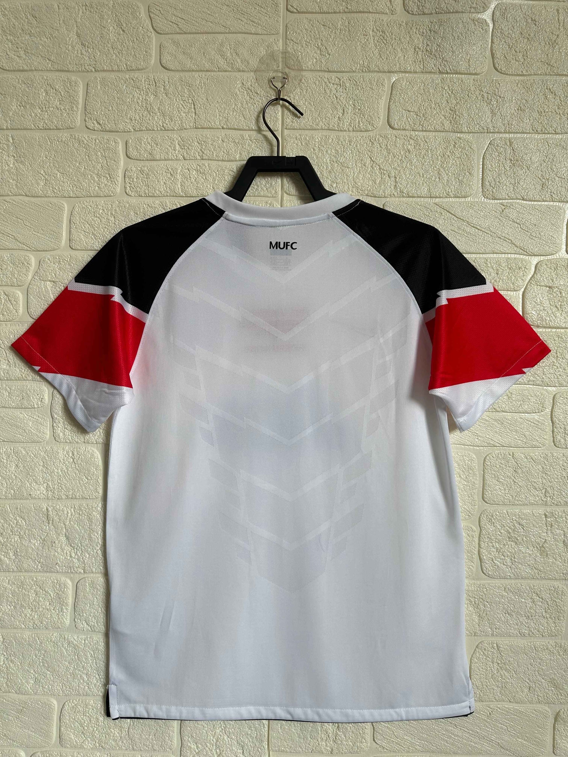 2010-11 Manchester United Away Shirt - Retro Classic Kits