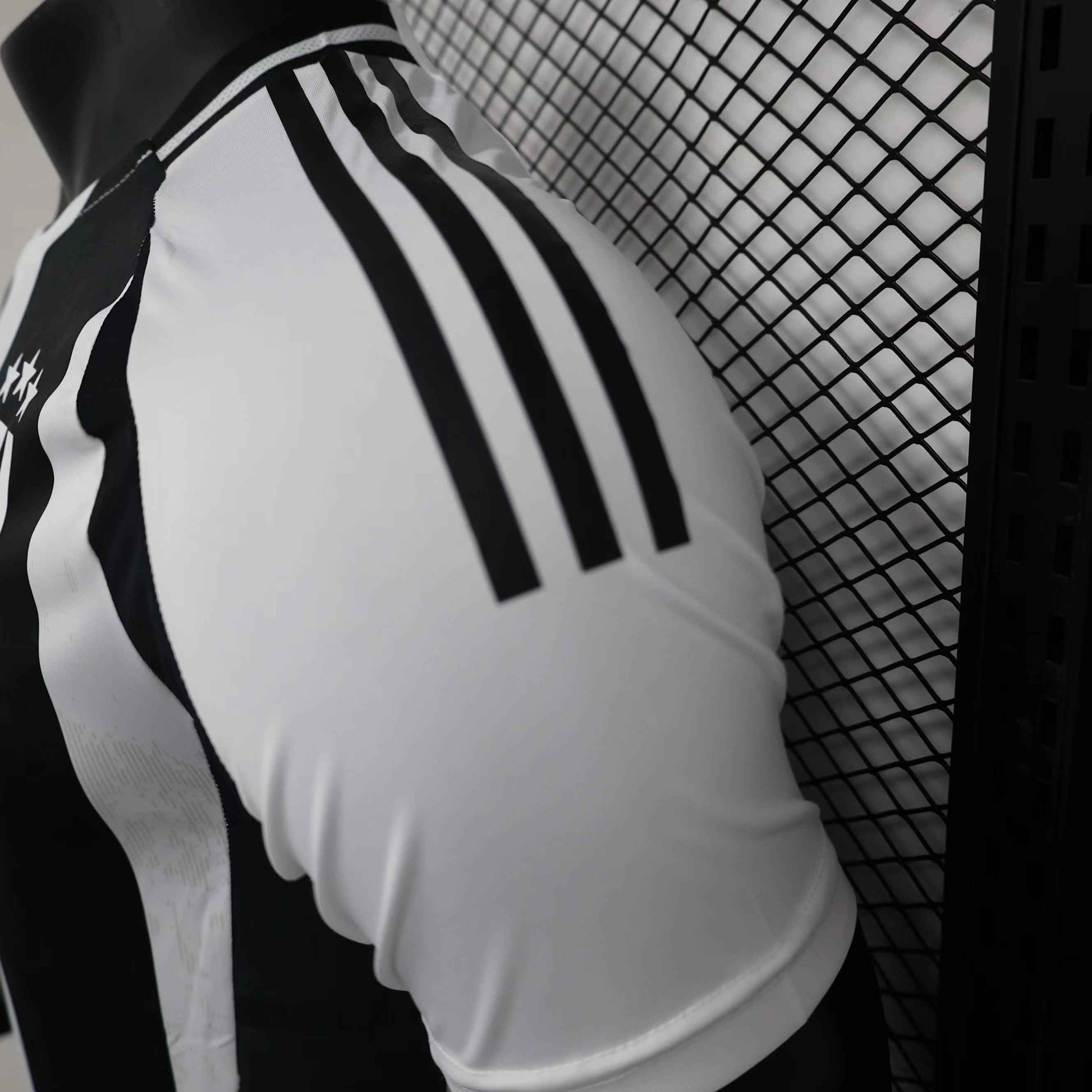 2024-25 Juventus Home Shirt [Player Version] - Retro Classic Kits