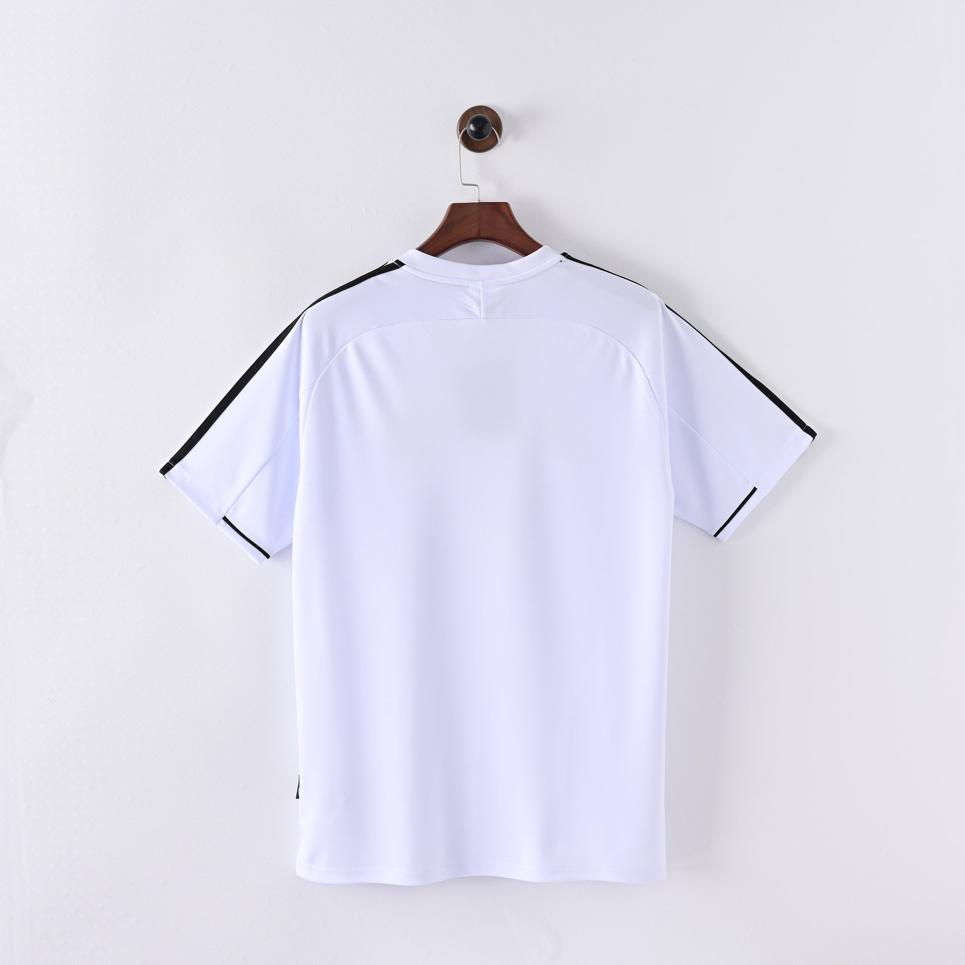 2005-06 Real Madrid Home Kit - Retro Classic Kits