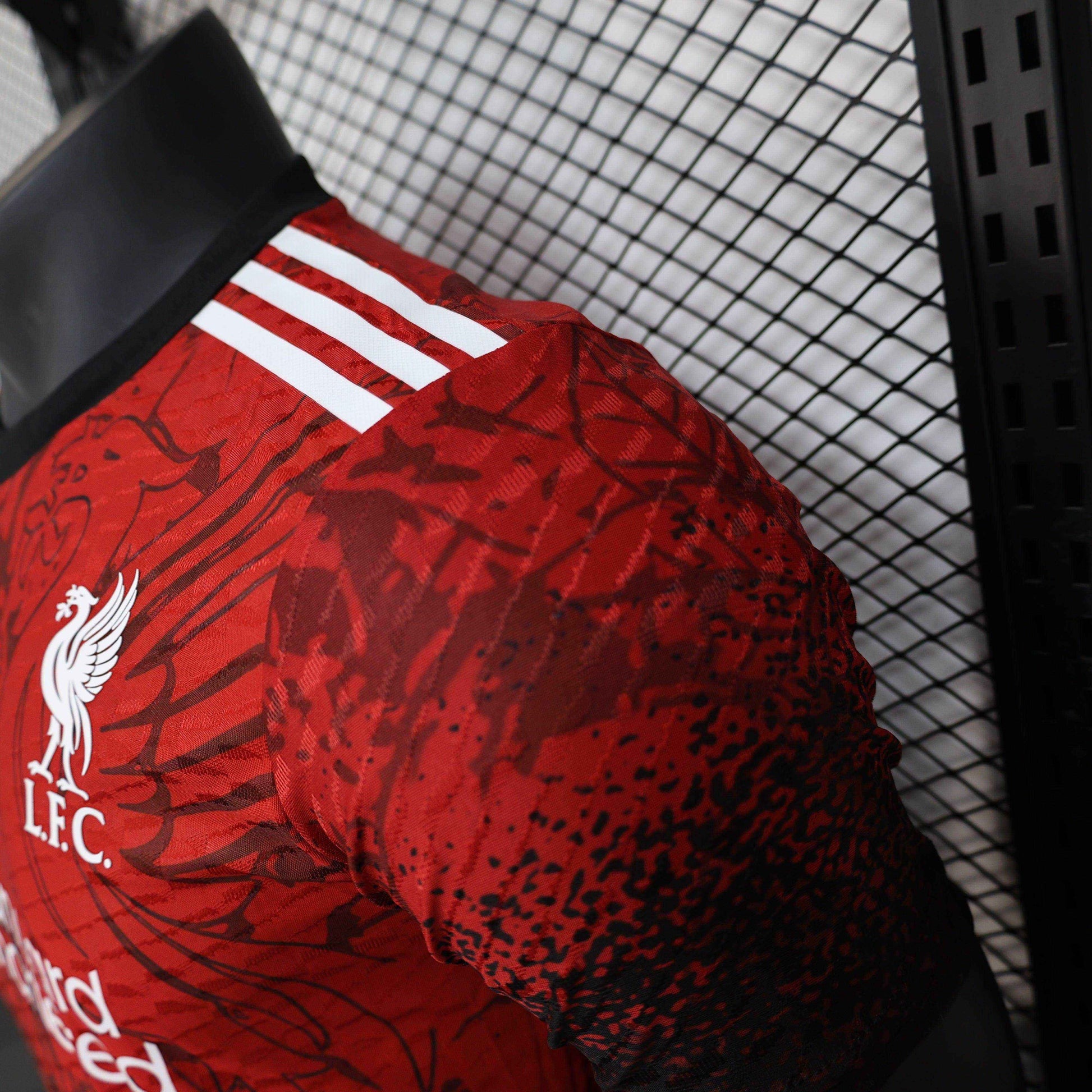 Special Edition Liverpool Shirt - Liver Bird Red - Retro Classic Kits