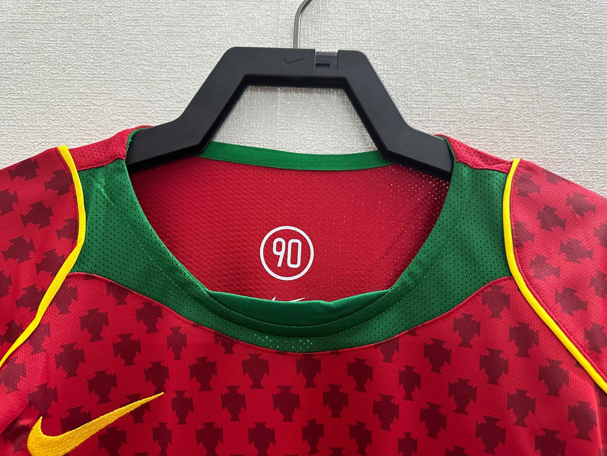 2004 Potugal Home Shirt - Retro Classic Kits