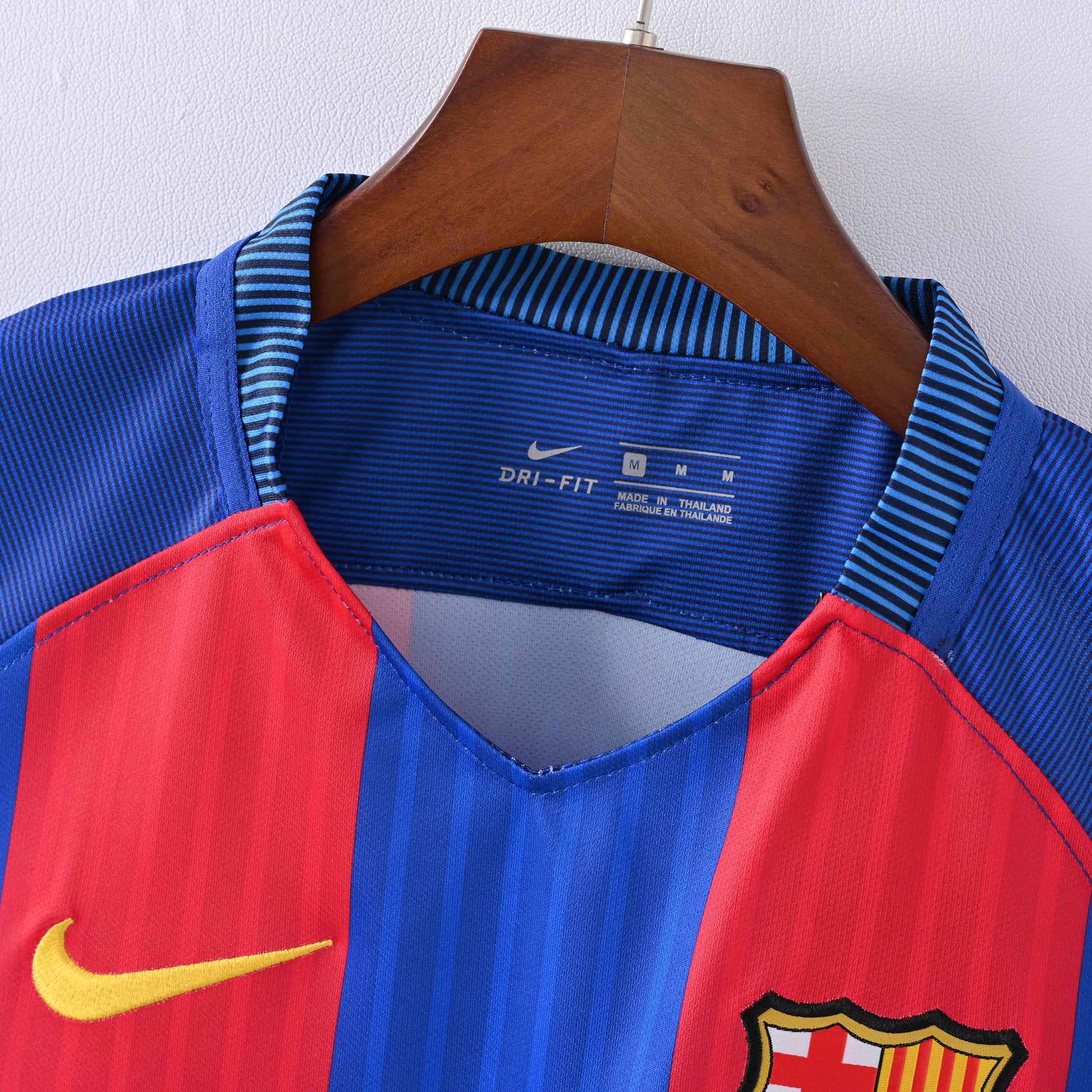 2016-17 FC Barcelona Home Shirt - Retro Classic Kits