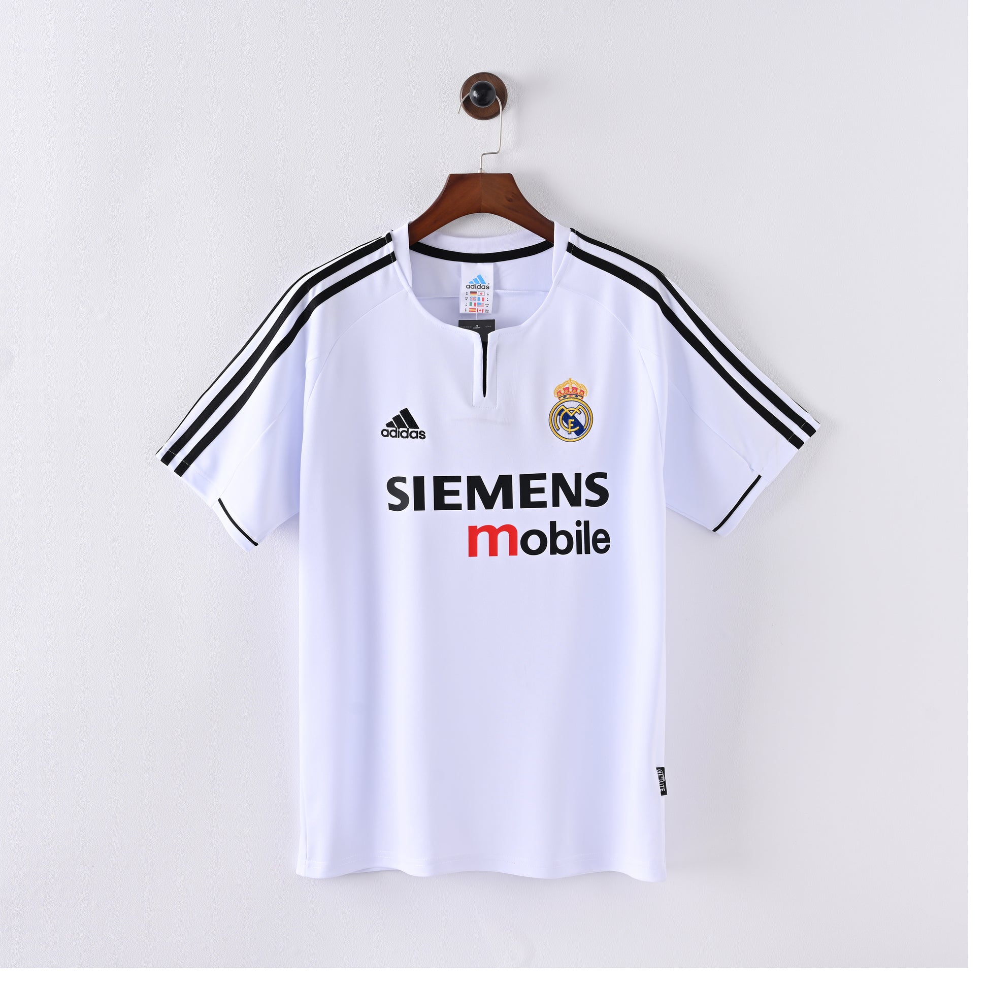 2005-06 Real Madrid Home Kit - Retro Classic Kits