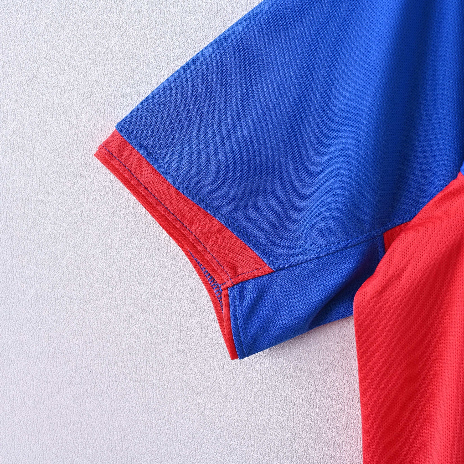 2004-05 FC Barcelona Home Kit - Retro Classic Kits