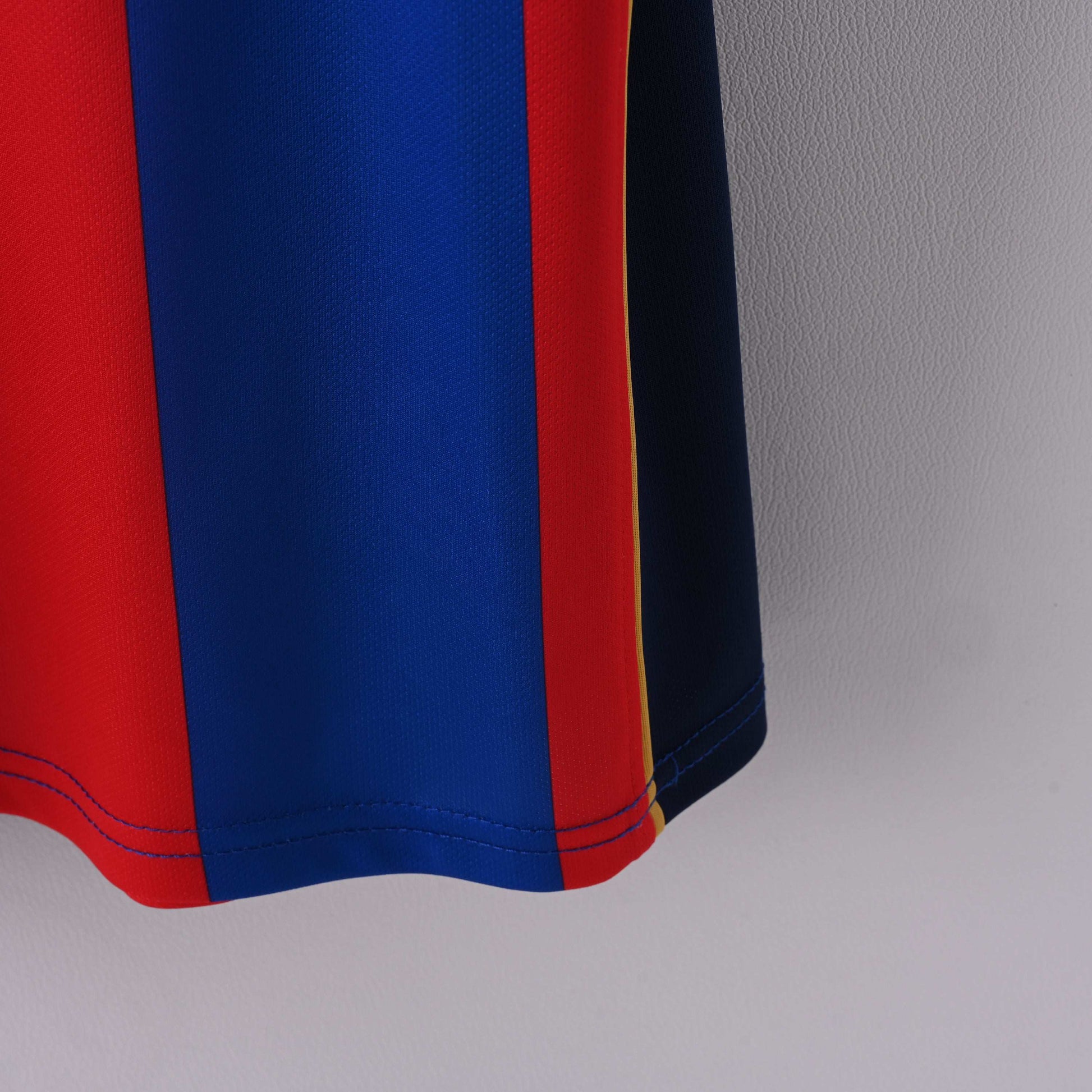 2001-02 FC Barcelona Home Kit - Retro Classic Kits